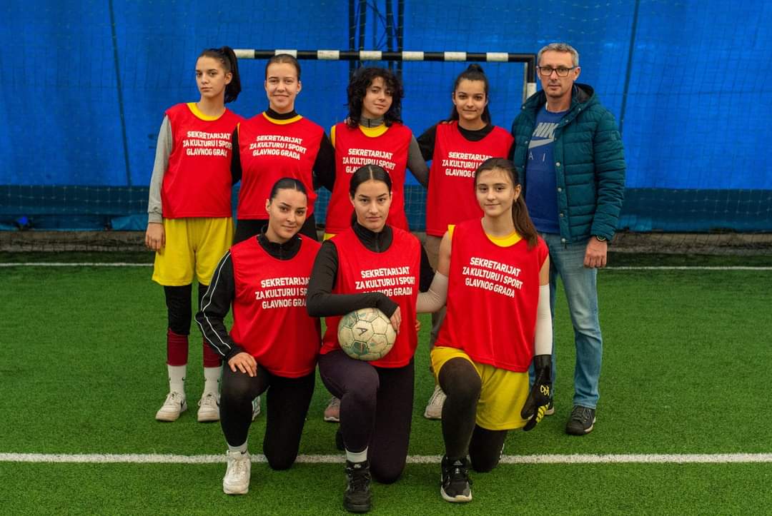 "Srednjoškolci Podgorici'': Učenici Srednje elektrotehničke škole i Gimnazije pobjednici turnira u malom fudbalu