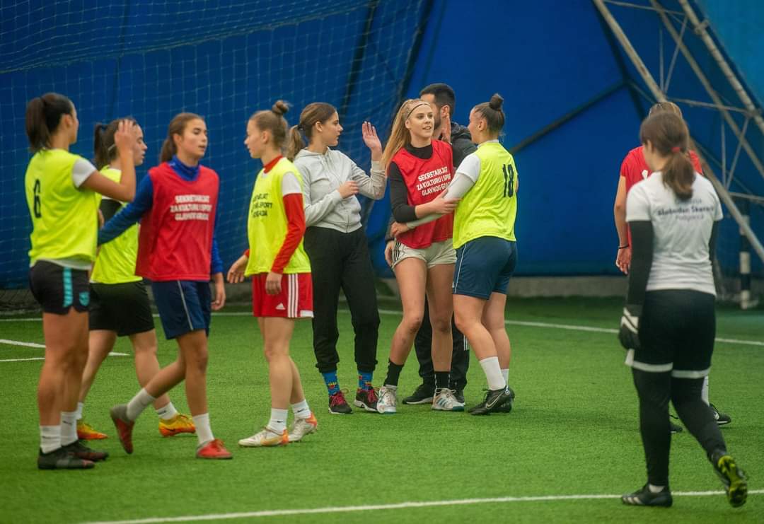 "Srednjoškolci Podgorici'': Učenici Srednje elektrotehničke škole i Gimnazije pobjednici turnira u malom fudbalu