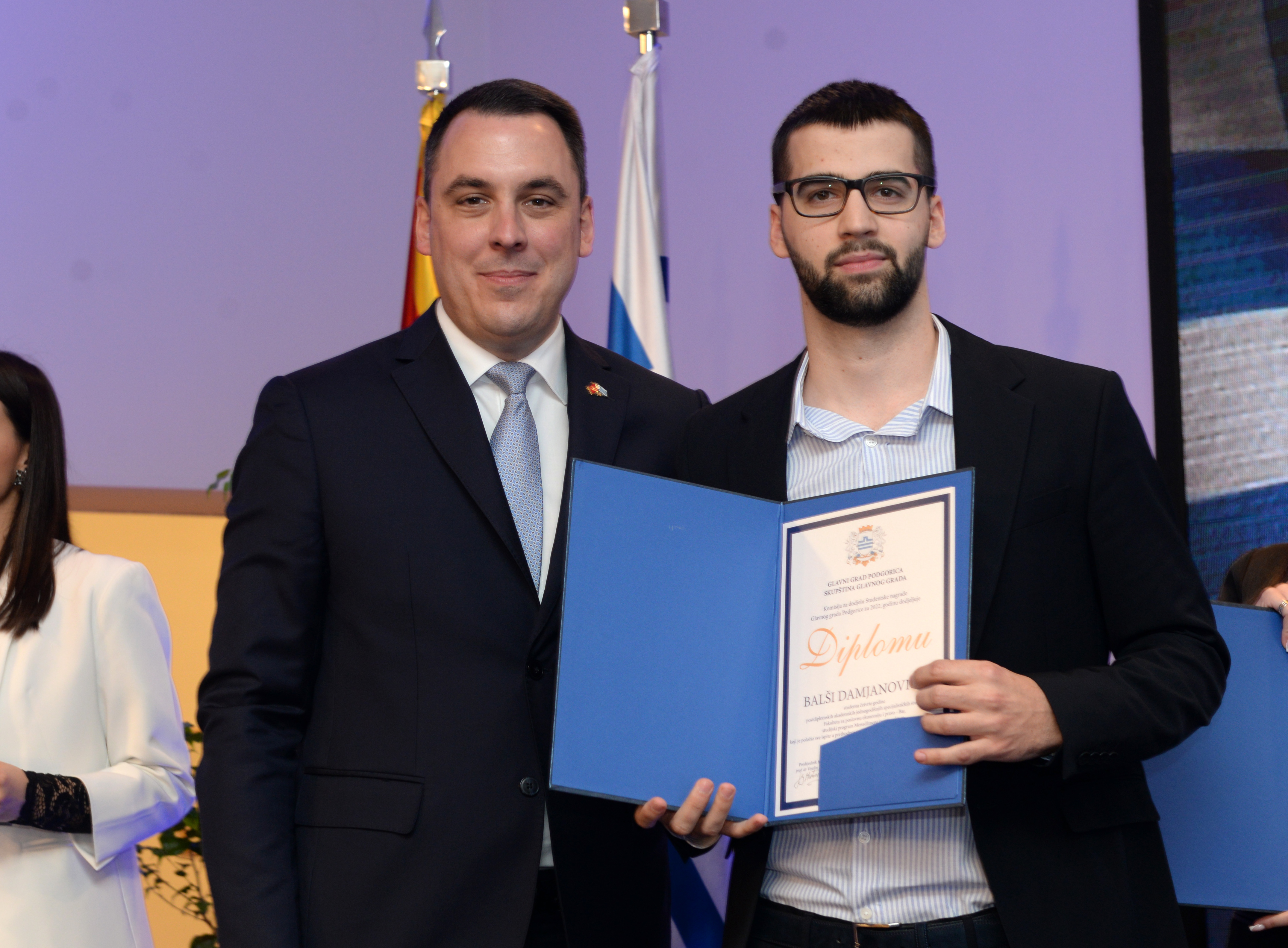 Dodijeljene nagrade najboljim studentima za 2022. godinu; Vuković: Mladima pripada budućnost ovog grada i zaslužuju podršku u svakom vremenu