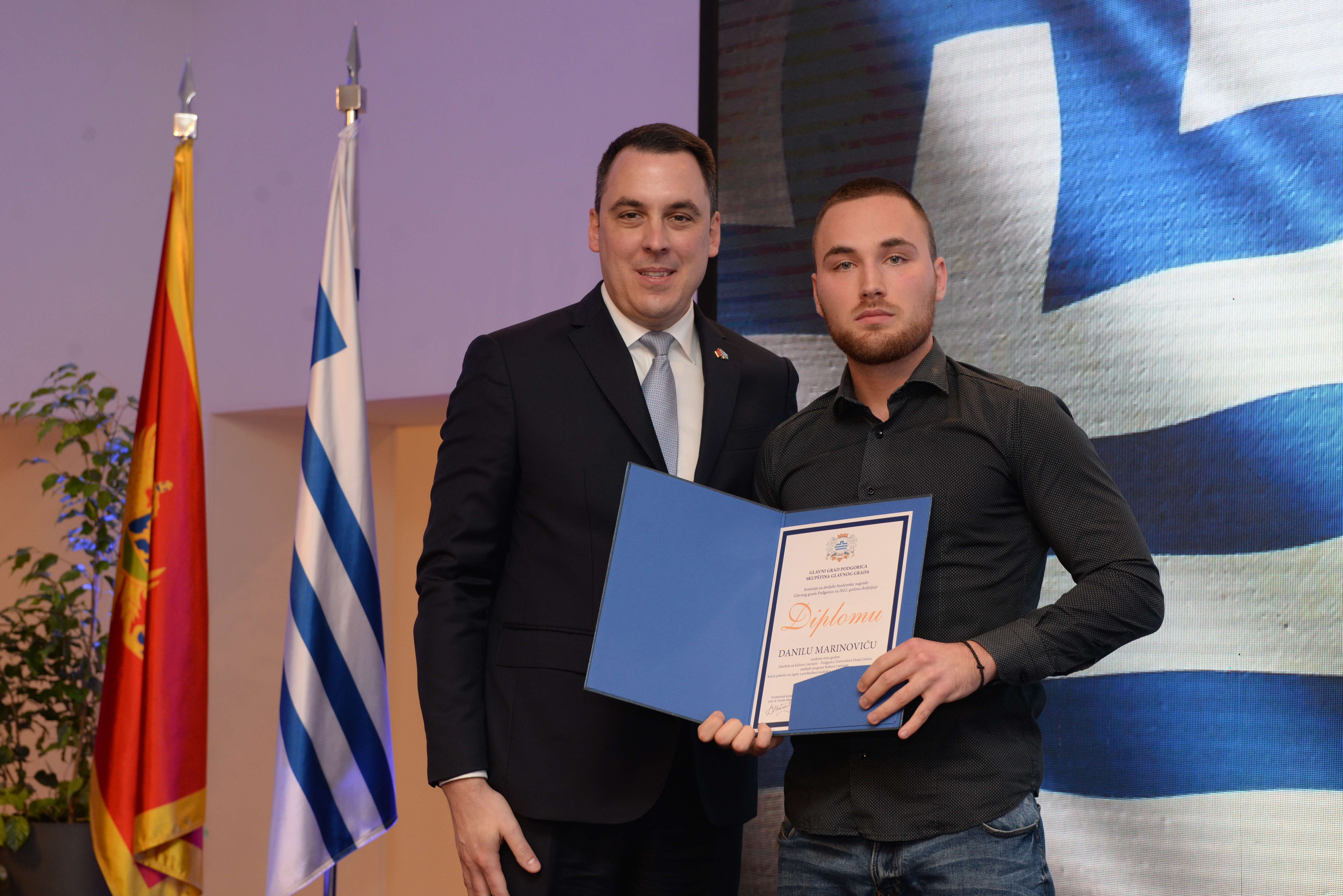 Dodijeljene nagrade najboljim studentima za 2022. godinu; Vuković: Mladima pripada budućnost ovog grada i zaslužuju podršku u svakom vremenu