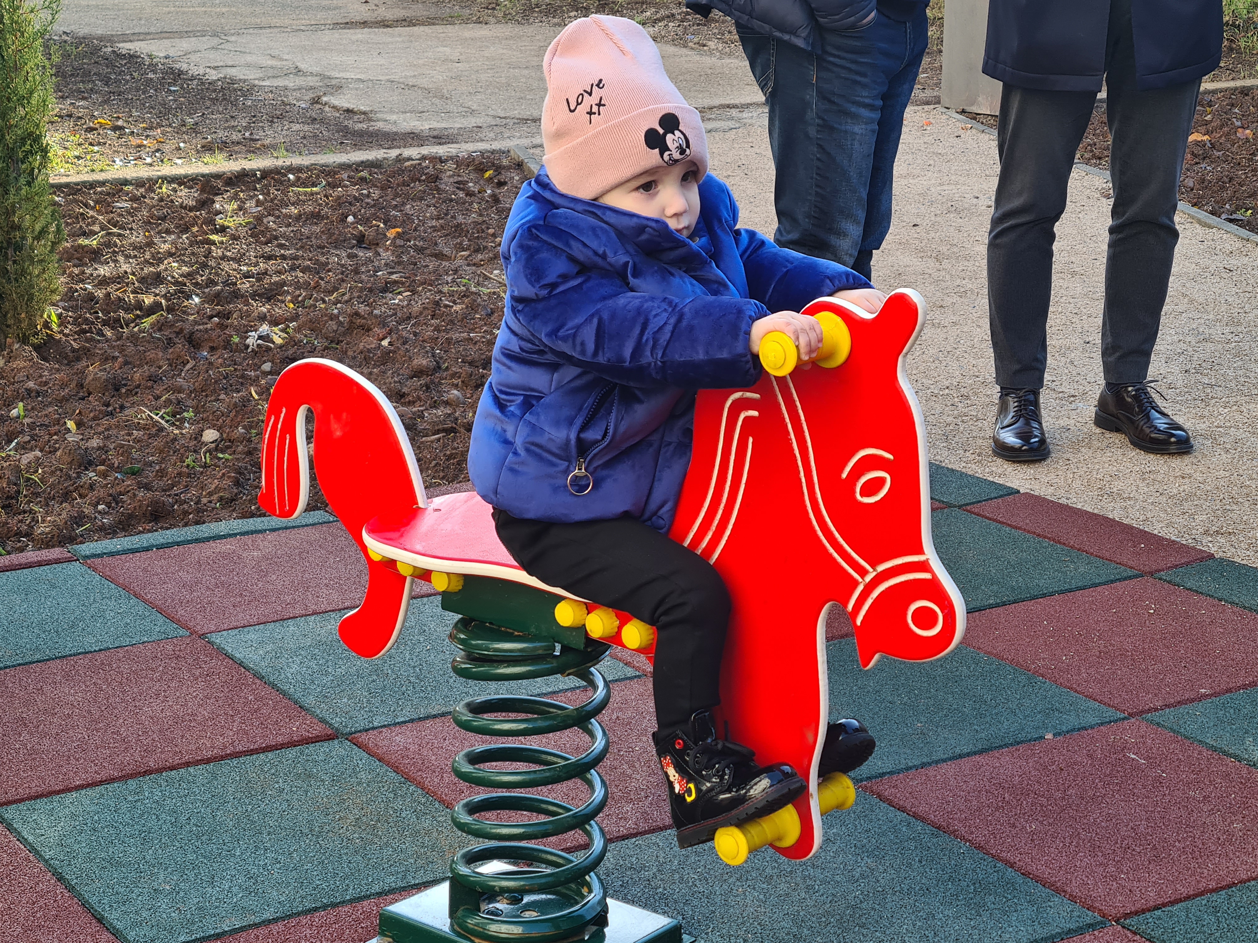 Završena izgradnja 59. dječijeg igrališta u mandatu aktuelne gradske uprave; Novi sadržaji u dvorištu zgrade Galenika