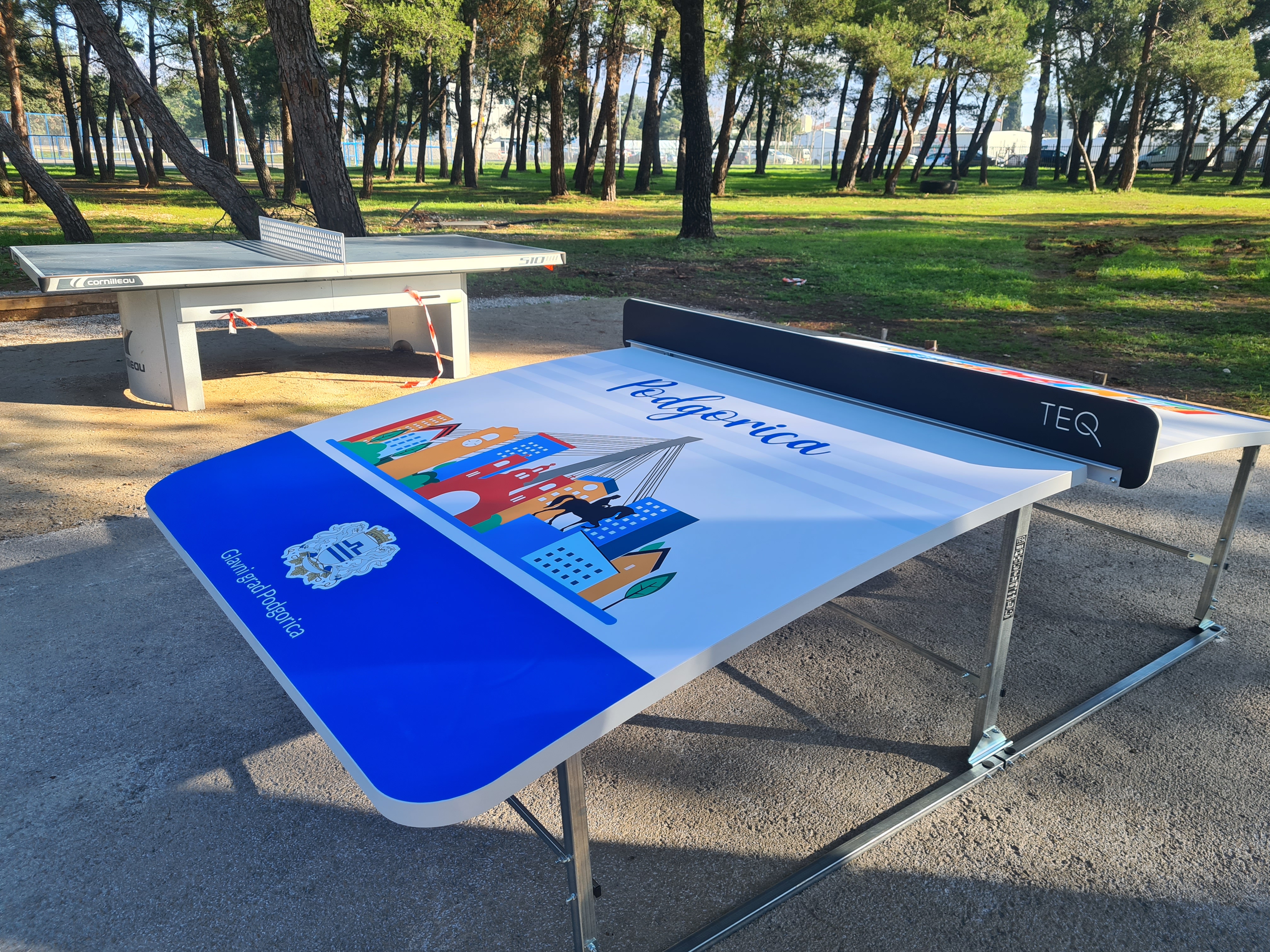 Stolovi za tekbol na više lokacija u Podgorici