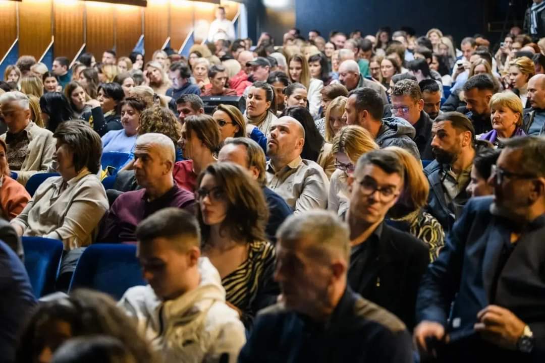 Muzičkim spektaklom Gradsko pozorište proslavilo 71 godinu postojanja