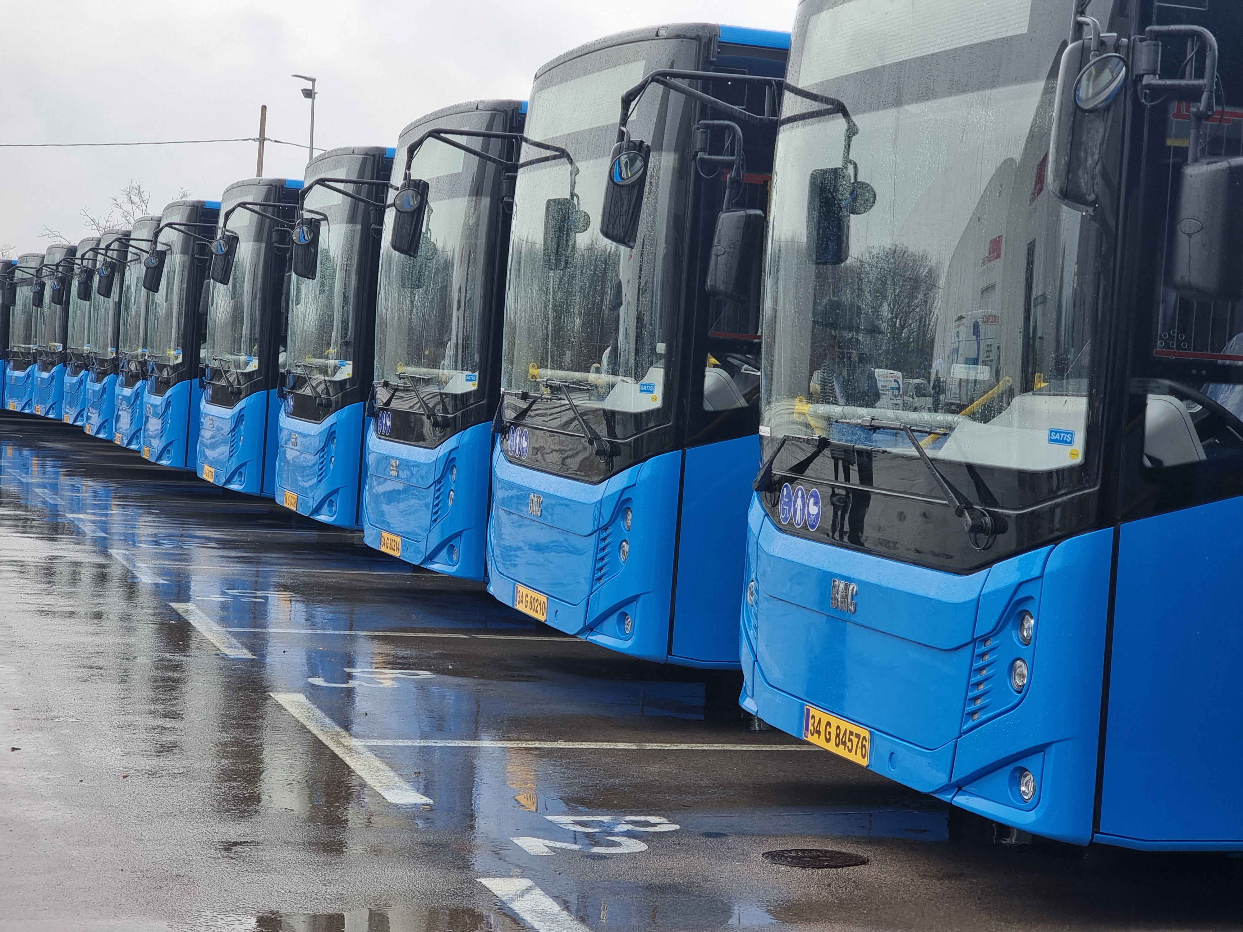 Glavni grad nastavlja da unapređuje javni prevoz; U Podgoricu stigao novi kontingent autobusa