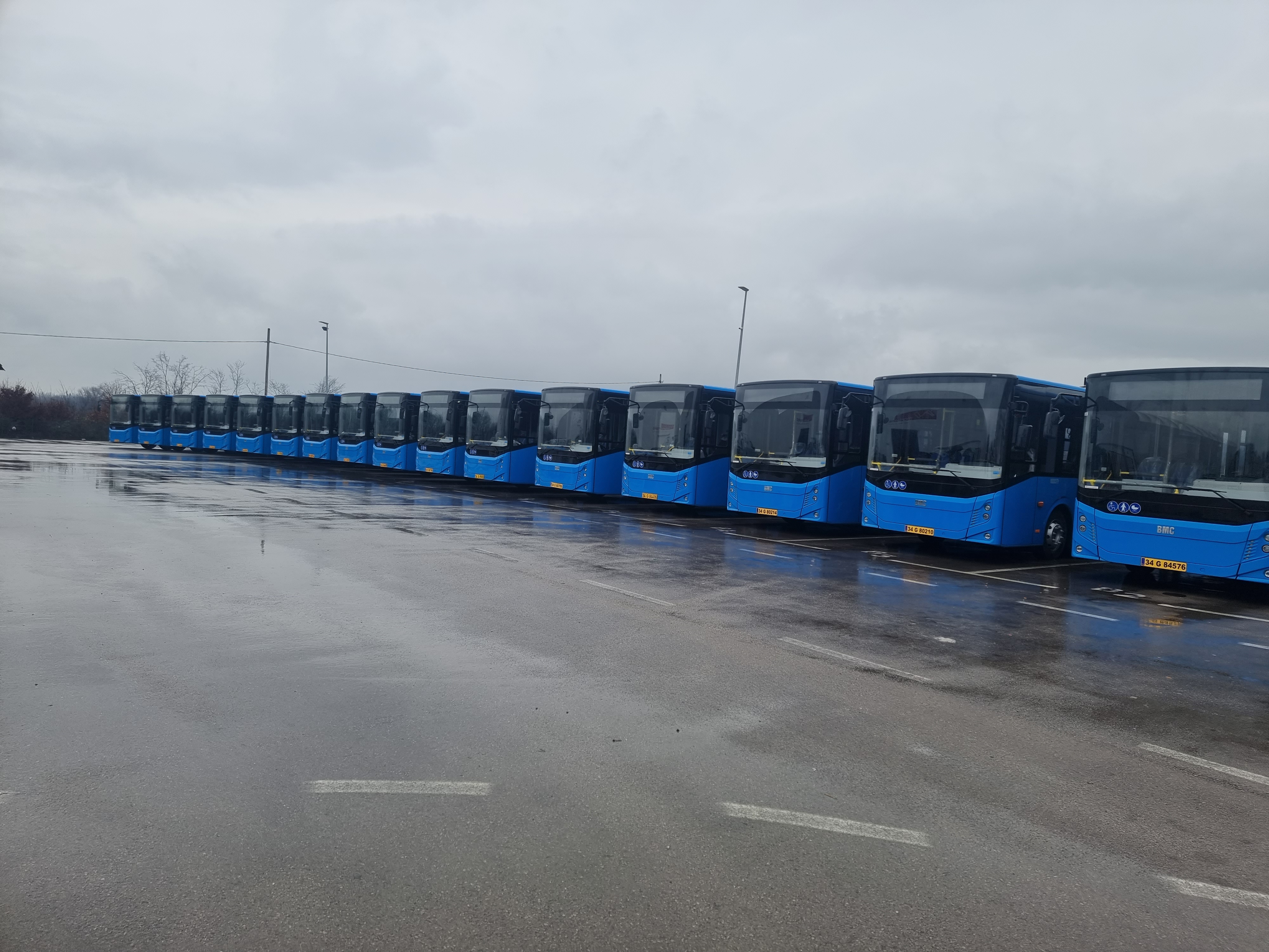 Glavni grad nastavlja da unapređuje javni prevoz; U Podgoricu stigao novi kontingent autobusa
