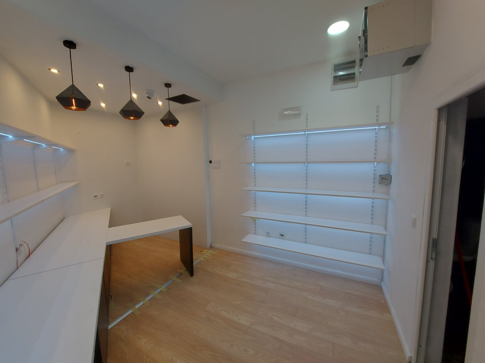 Podgorica uskoro dobija još jednu knjižaru i pokretnu biblioteku