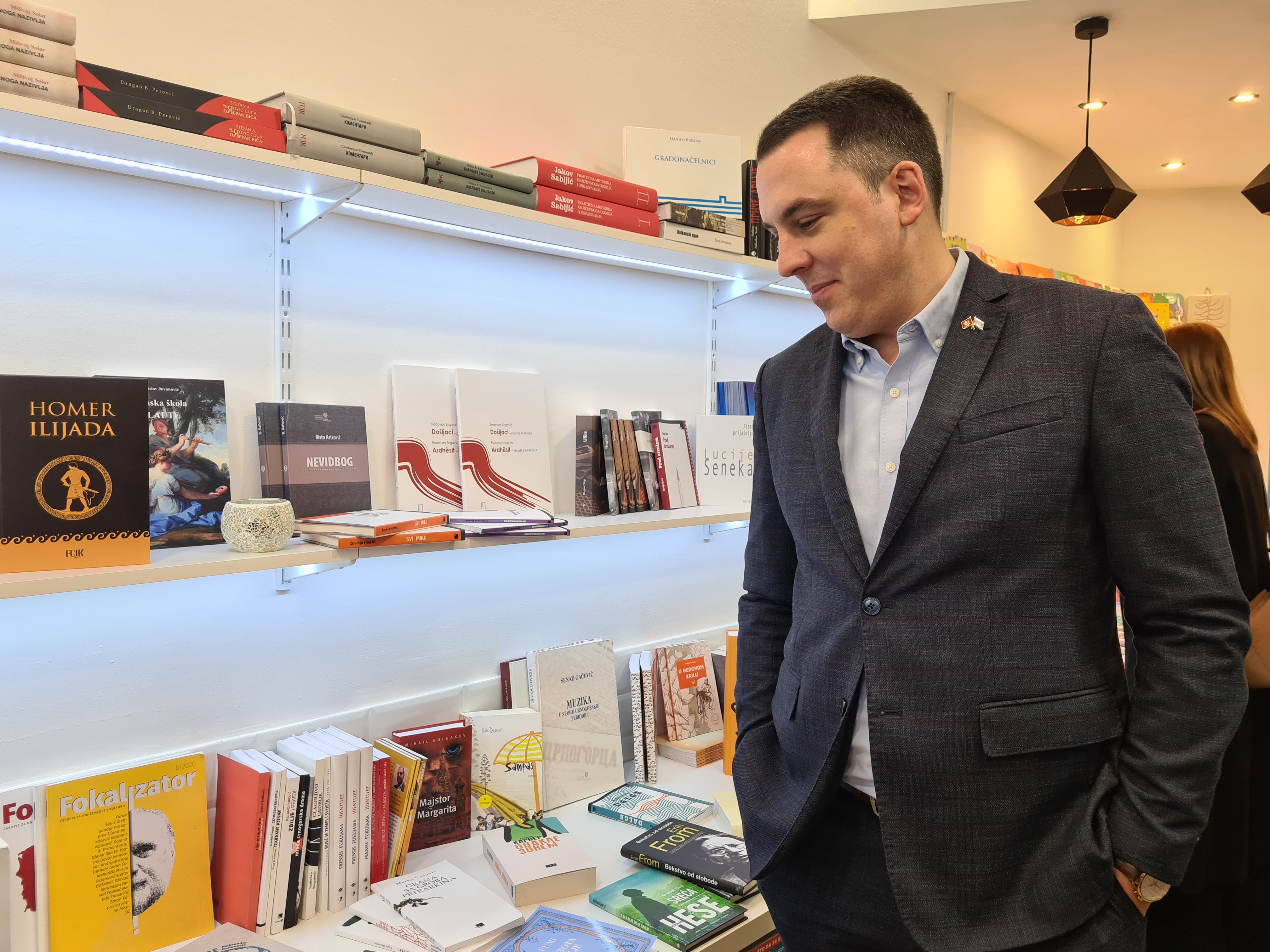 Prvi radni dan nakon praznika obilježilo otvaranje druge Podgoričke knjižare