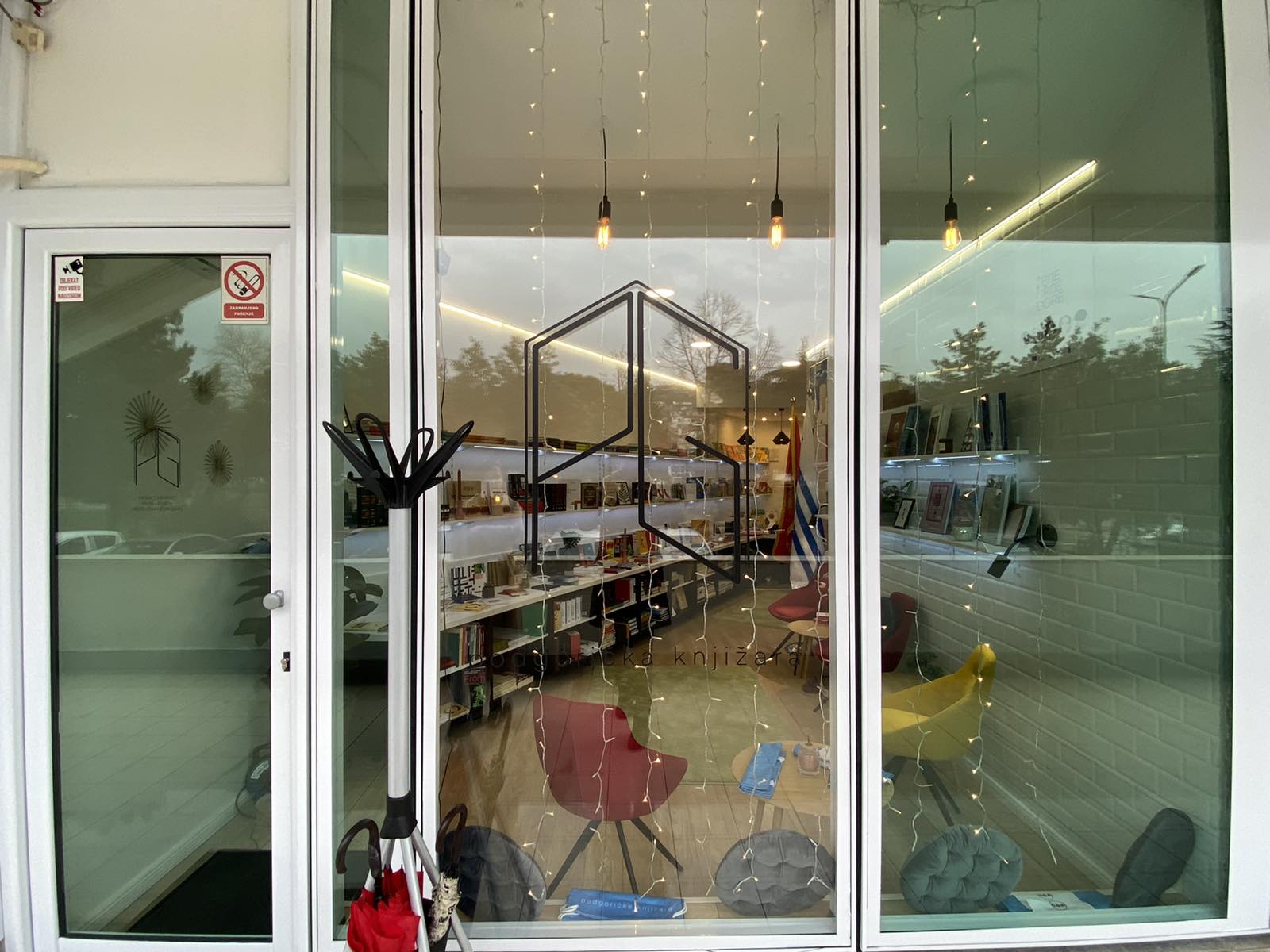 Prvi radni dan nakon praznika obilježilo otvaranje druge Podgoričke knjižare