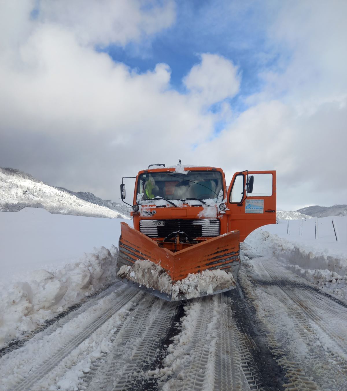 Putevi spremno dočekali sniježne padavine u sjevernim djelovima Podgorice