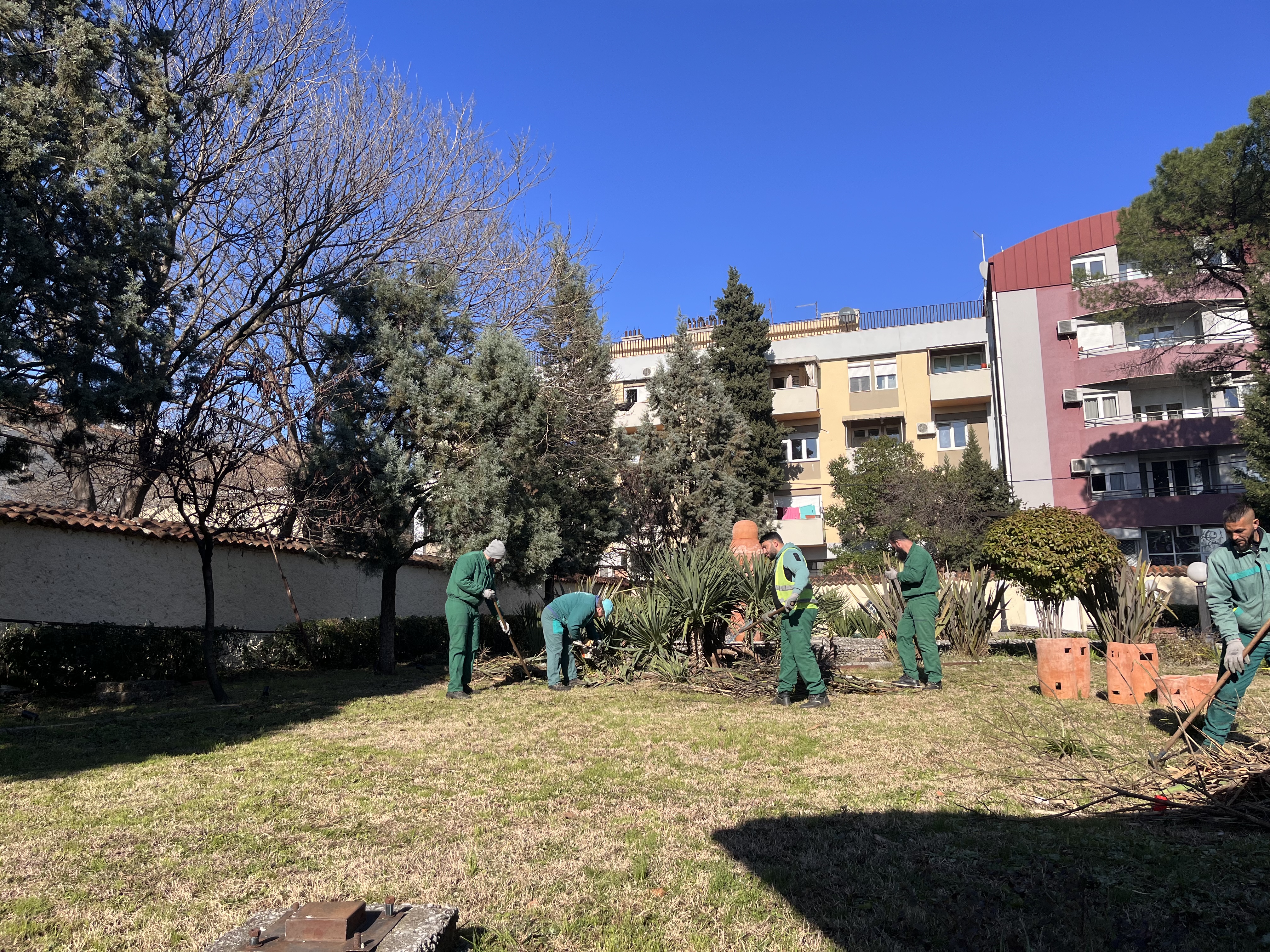 U toku radovi na uređenju dvorišta Kuslevove kuće