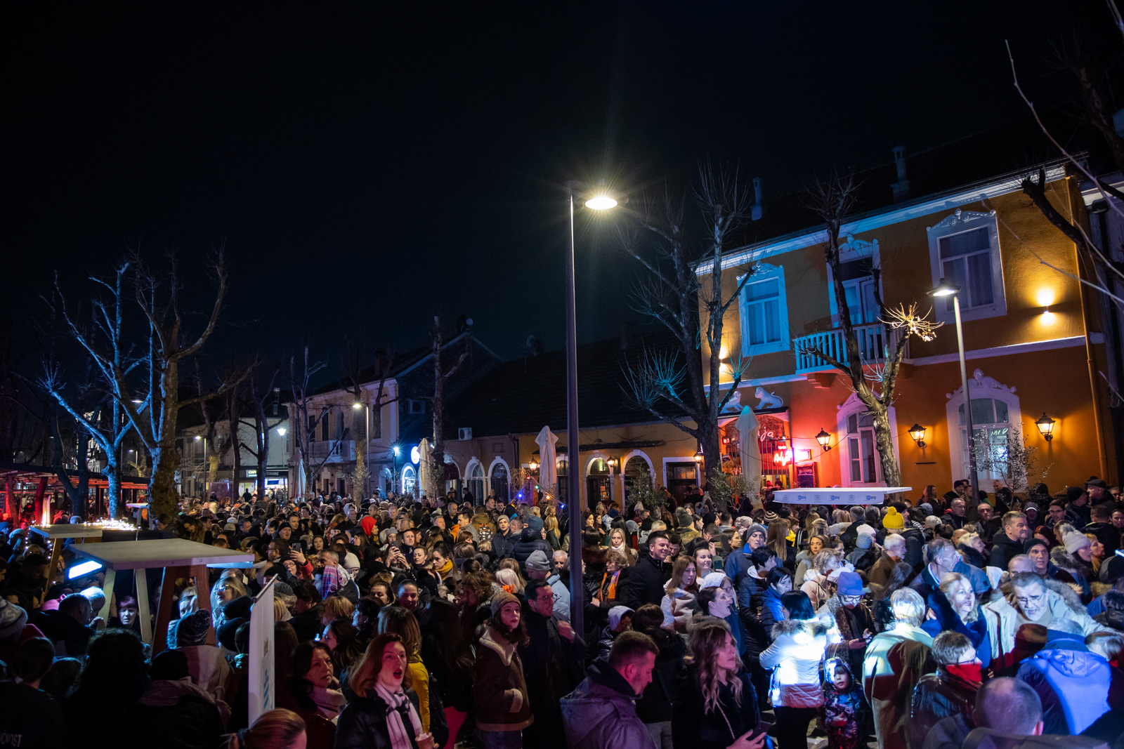 Manifestacija "Veče vina i koštanja" okupila veliki broj podgoričana i posjetilaca glavnog grada