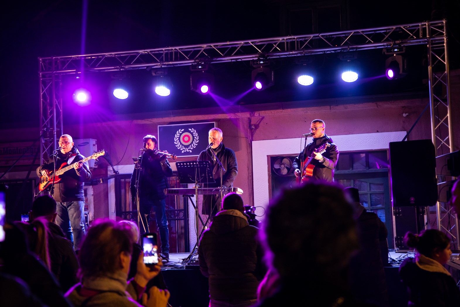 Manifestacija "Veče vina i koštanja" okupila veliki broj podgoričana i posjetilaca glavnog grada