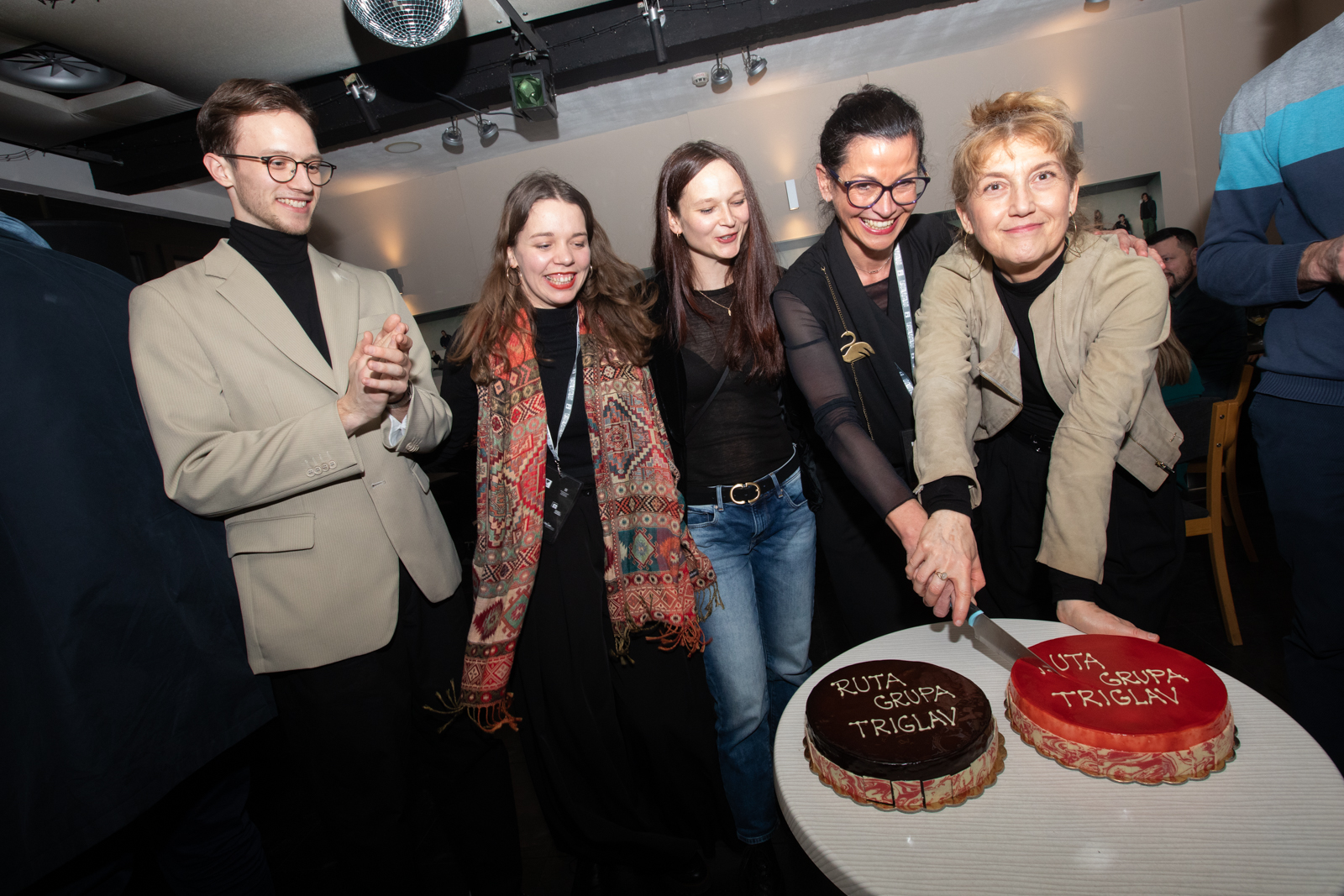 Ljubljana na nogama: Ovacije za predstavu “Bez portfelja”