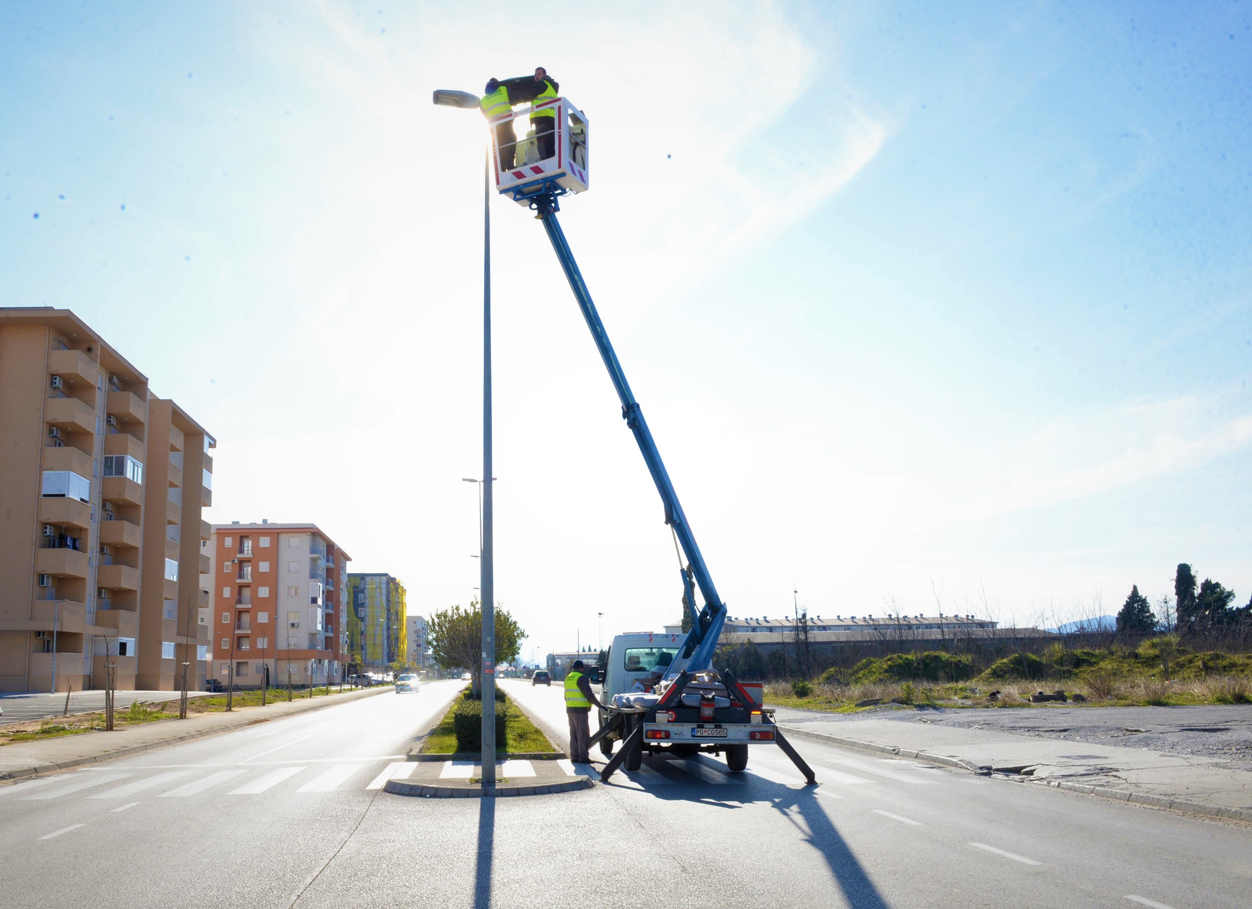 Modernizacija javne rasvjete na Bulevaru vojvode Stanka Radonjića i Bulevaru Miloša Rašovića