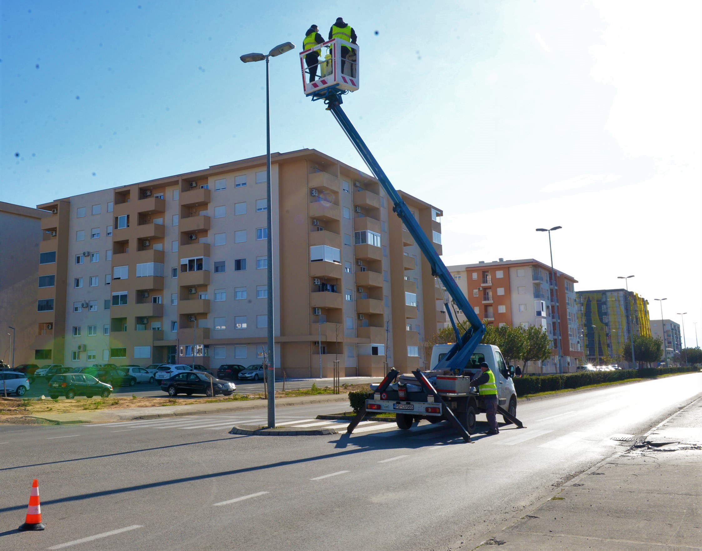 Modernizacija javne rasvjete na Bulevaru vojvode Stanka Radonjića i Bulevaru Miloša Rašovića