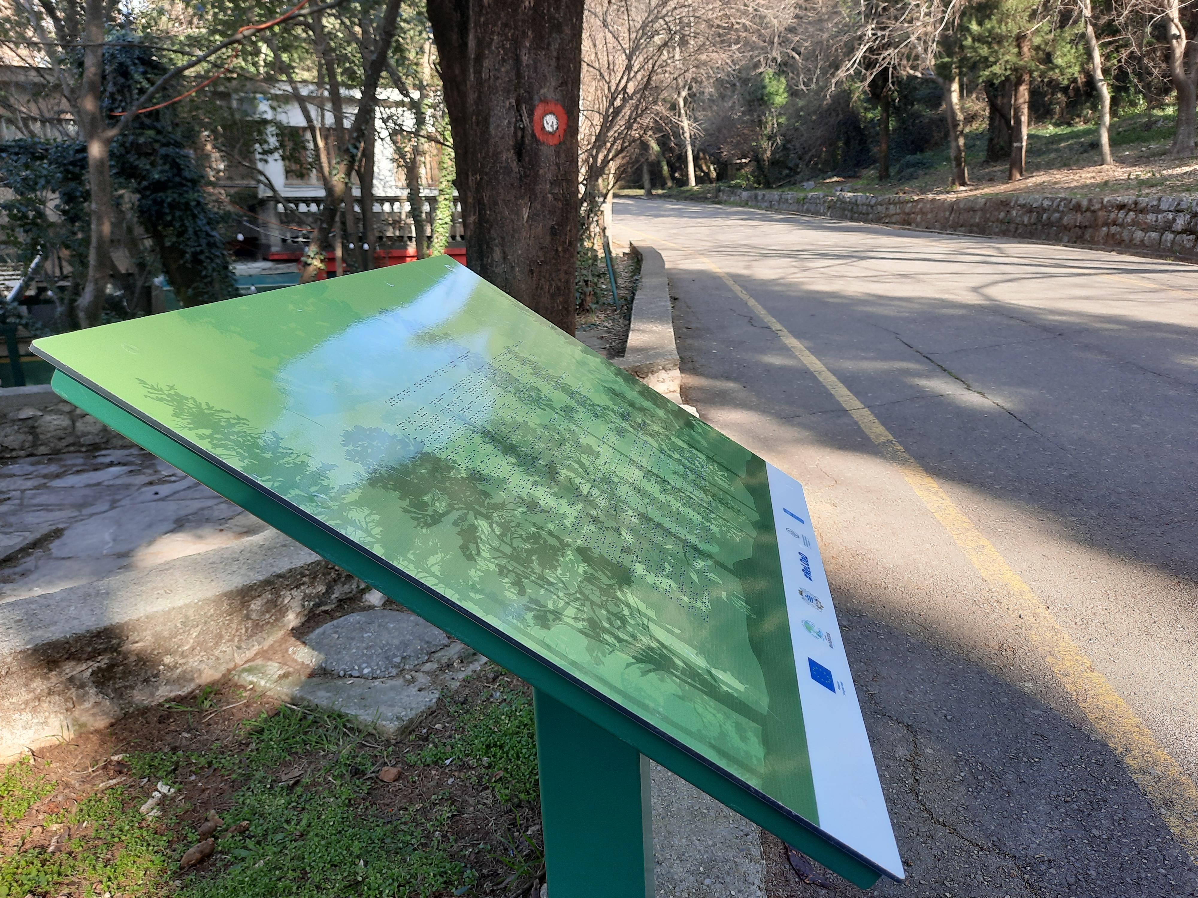 Na Gorici postavljene signalne i info table prilagođene osobama sa oštećenim vidom