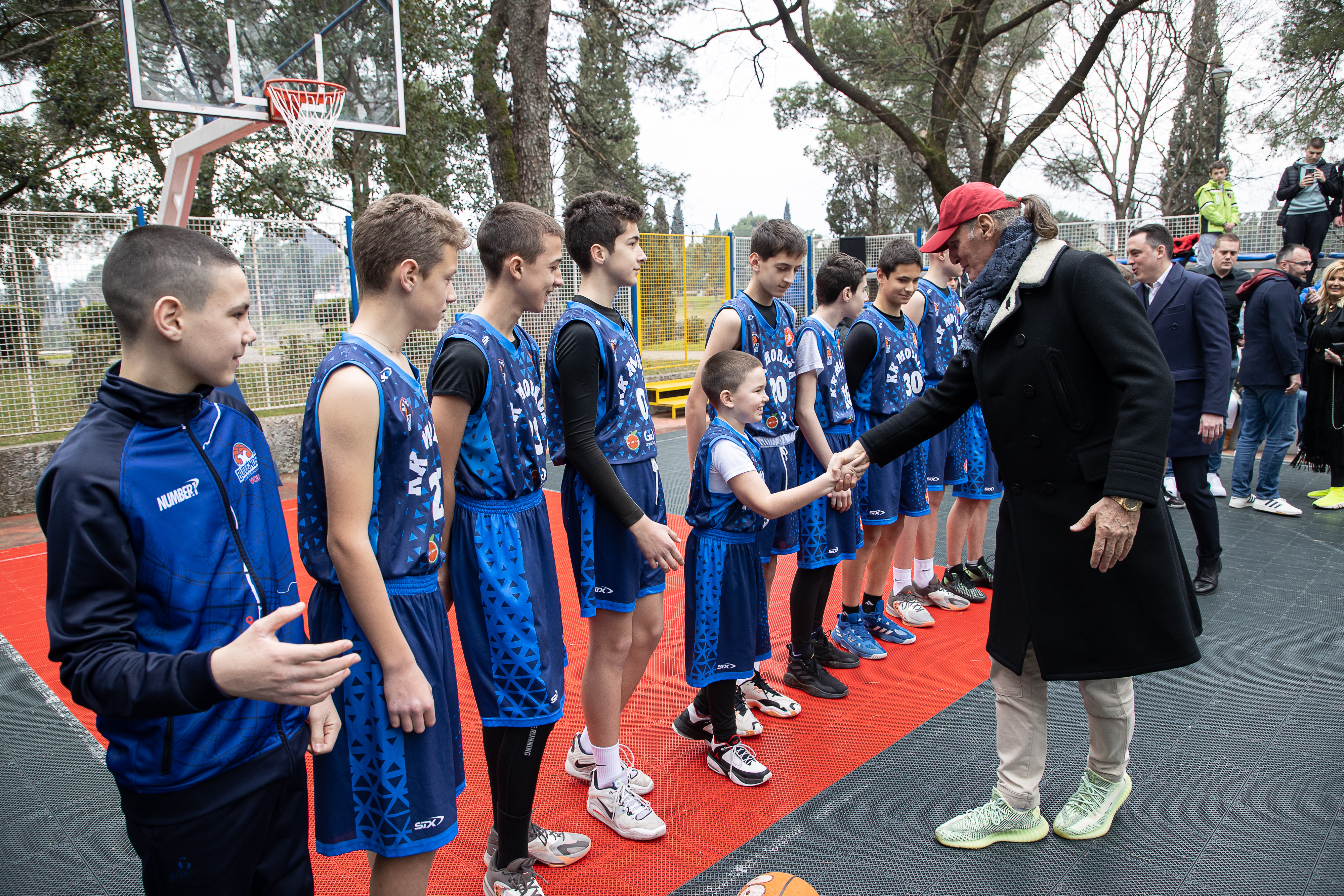Košarkaško igralište u Njegoševom parku od danas nosi ime legende podgoričke Budućnosti- Dragana Ivanovića