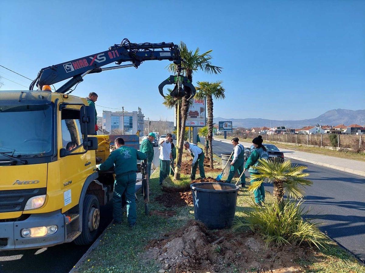 U toku radovi na uređenju razdjelnih ostrva na Bulevaru knjaza Danila
