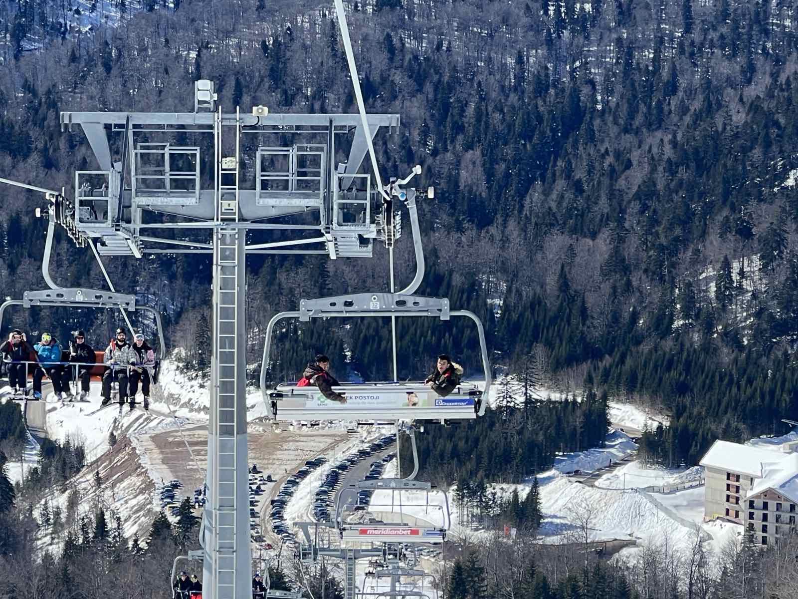 Na skijalištu u Kolašinu organizovano druženje za pripadnike RE zajednice