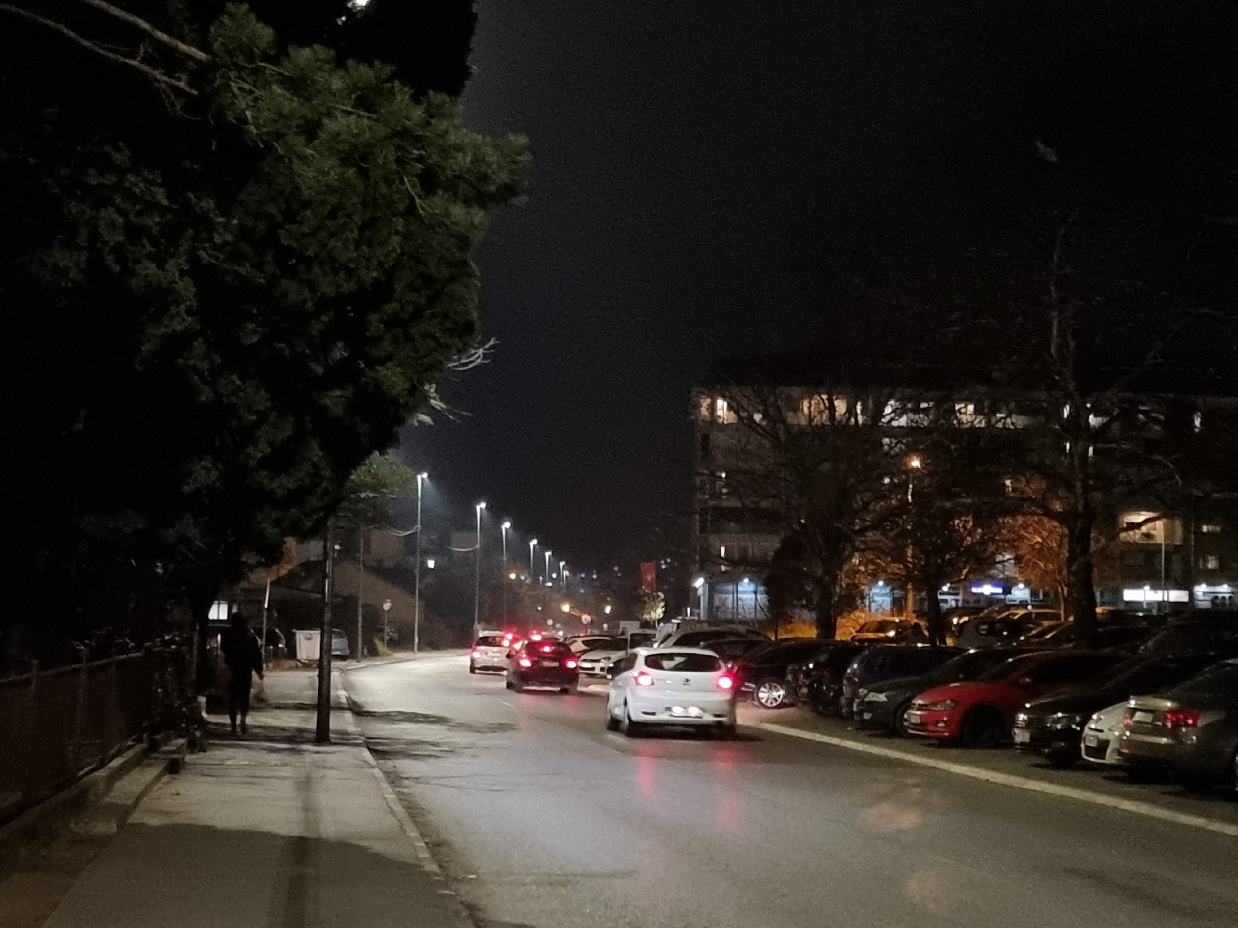 Nova javna rasvjeta u Ulici Radosava Burića, uskoro i u Ulici Marka Miljanova