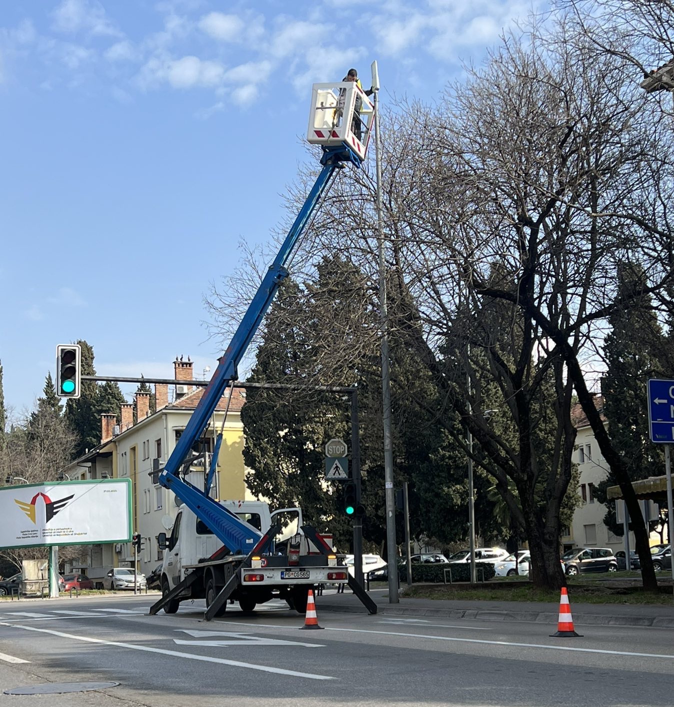 Nova javna rasvjeta u Ulici Radosava Burića, uskoro i u Ulici Marka Miljanova