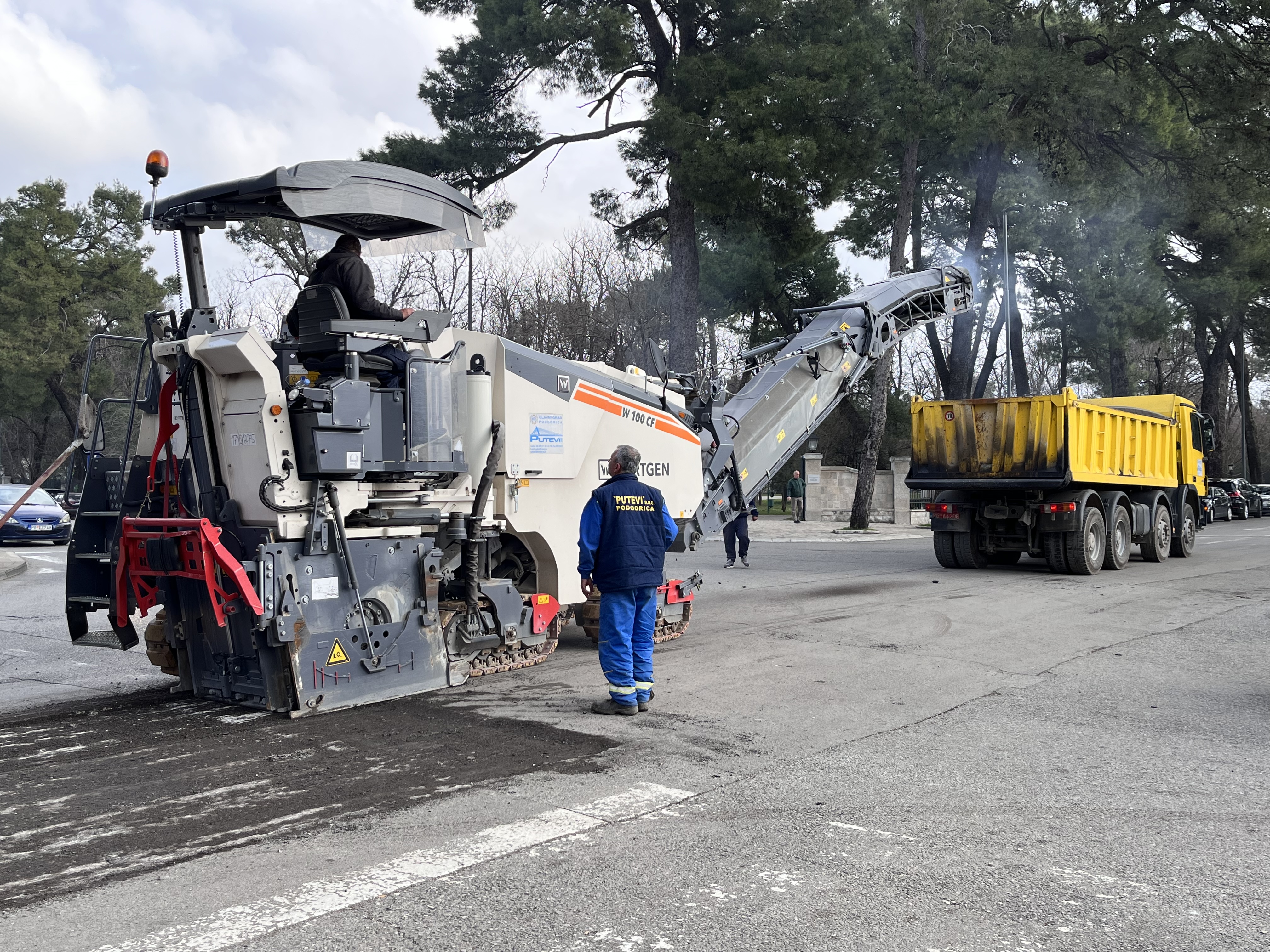 Ekipe Puteva počele sanaciju Ljubljanske ulice