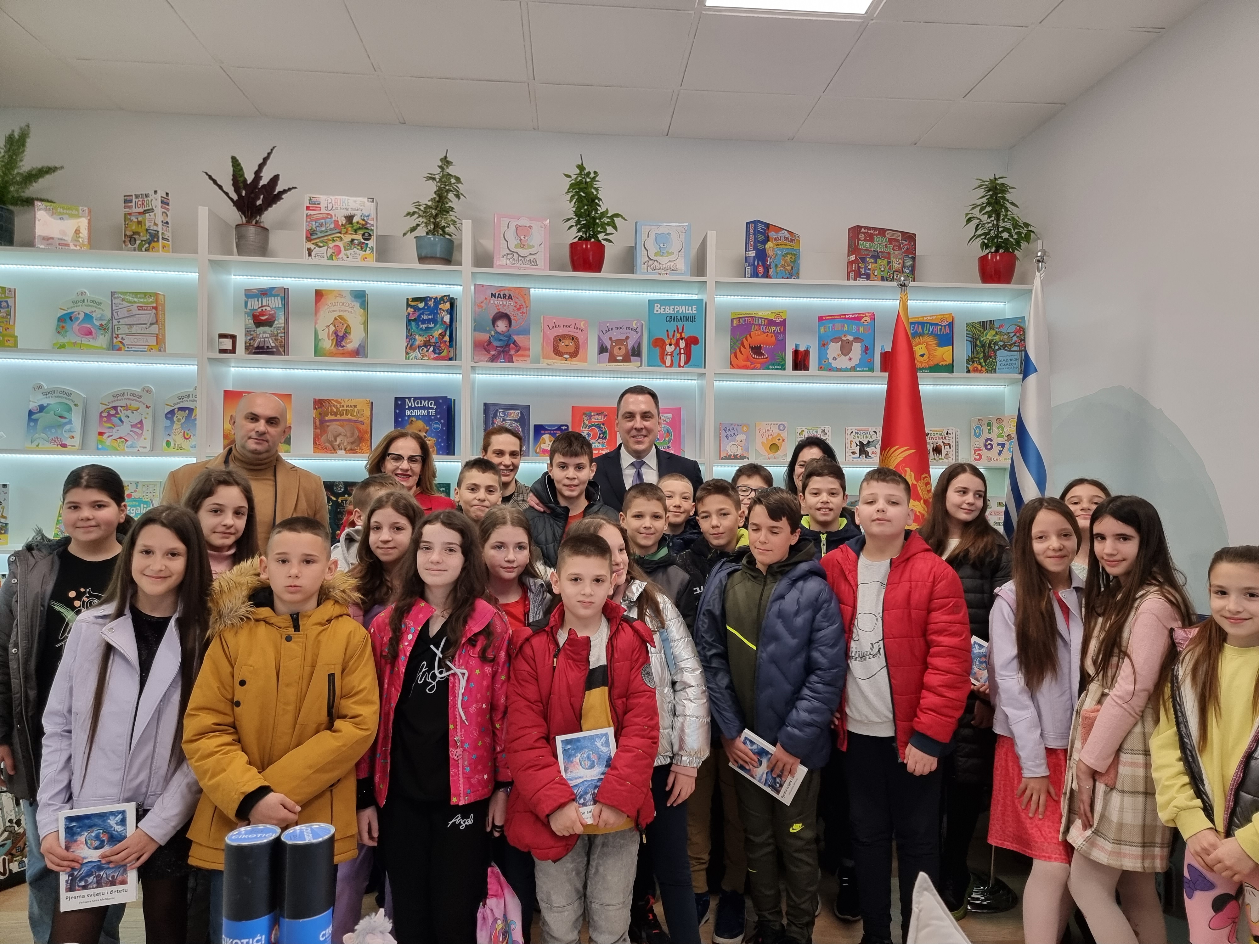 Otvorena još jedna Podgorička knjižara; Novi kutak za najmlađe ljubitelje pisane riječi u Bloku V