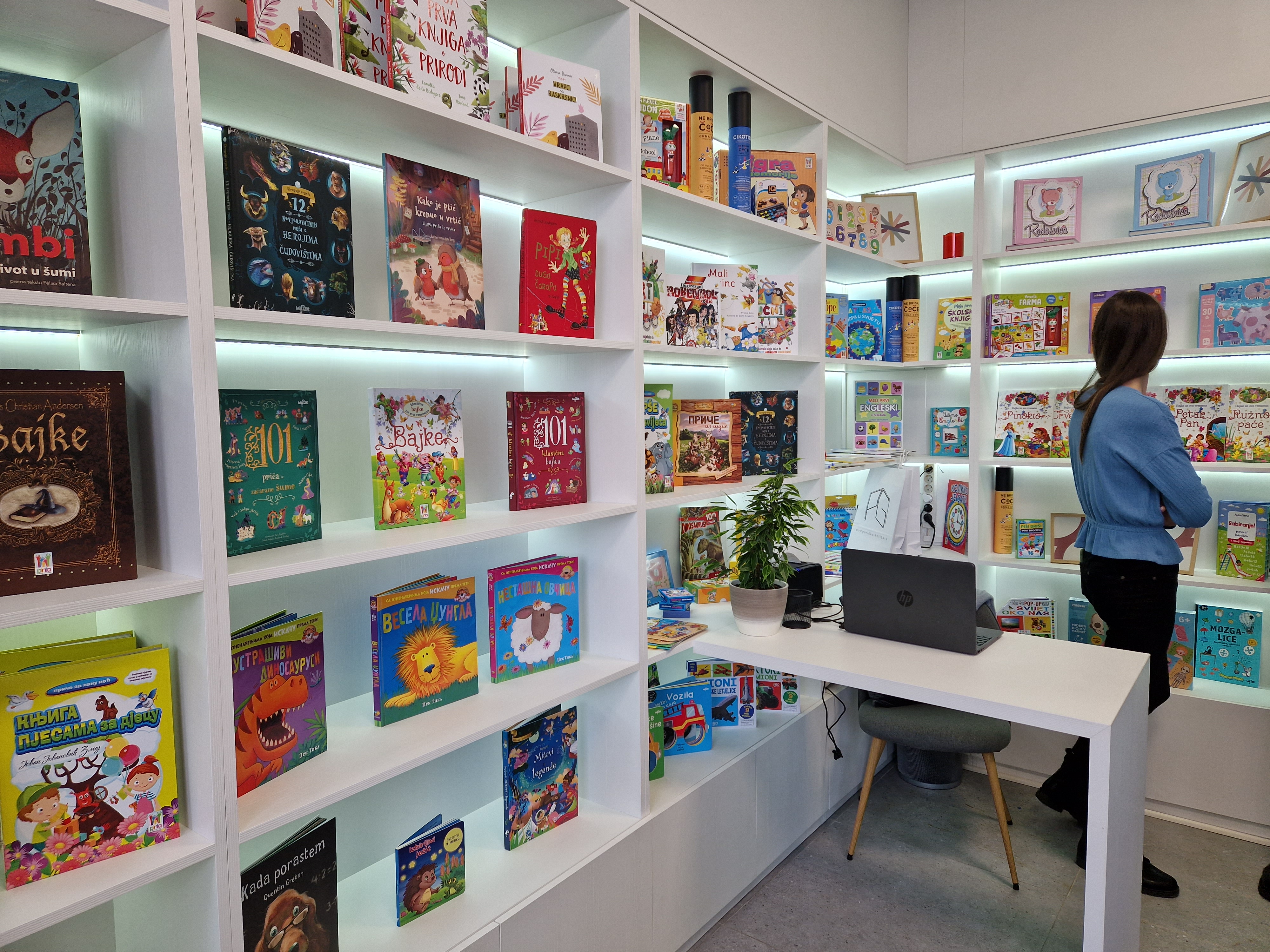 Otvorena još jedna Podgorička knjižara; Novi kutak za najmlađe ljubitelje pisane riječi u Bloku V