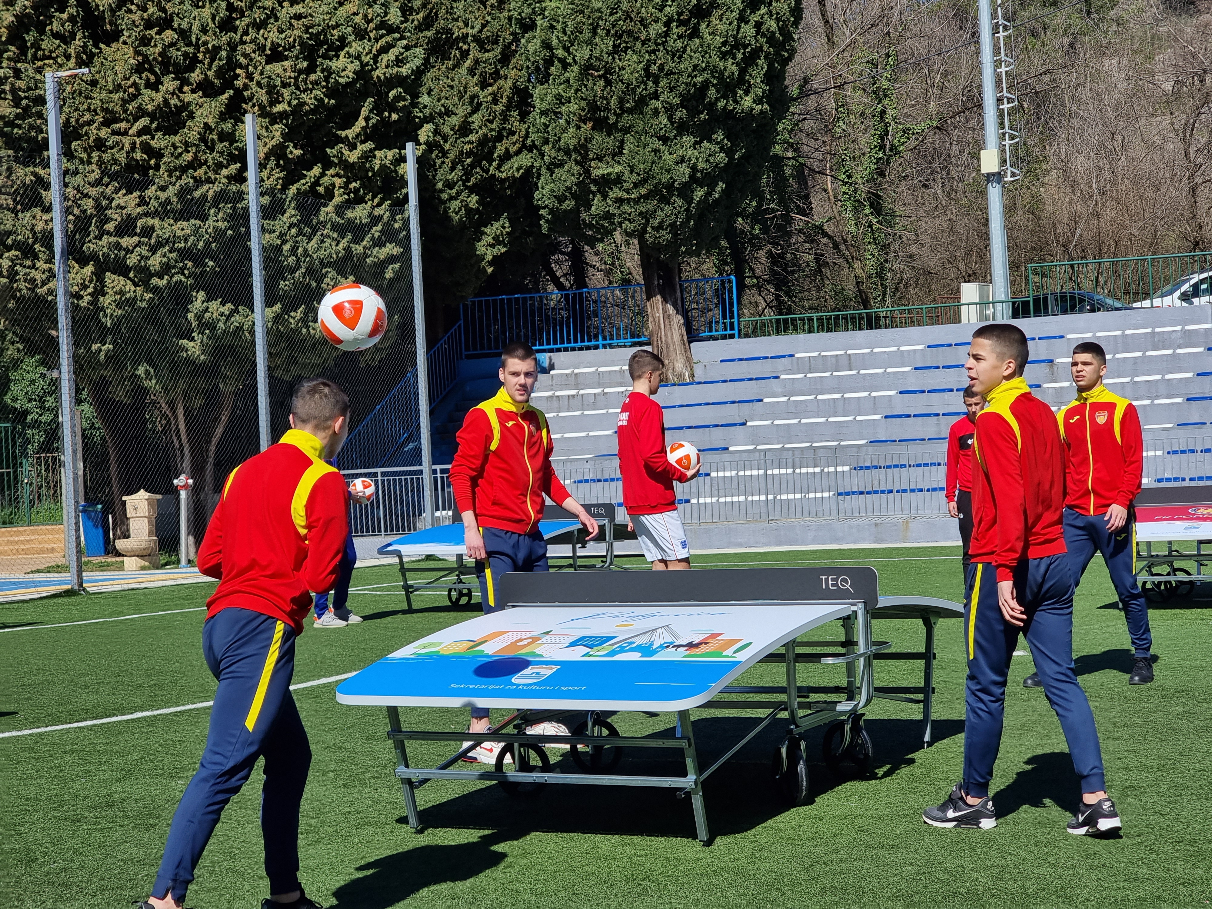 Glavni grad donirao stolove za tekbol podgoričkim fudbalskim klubovima