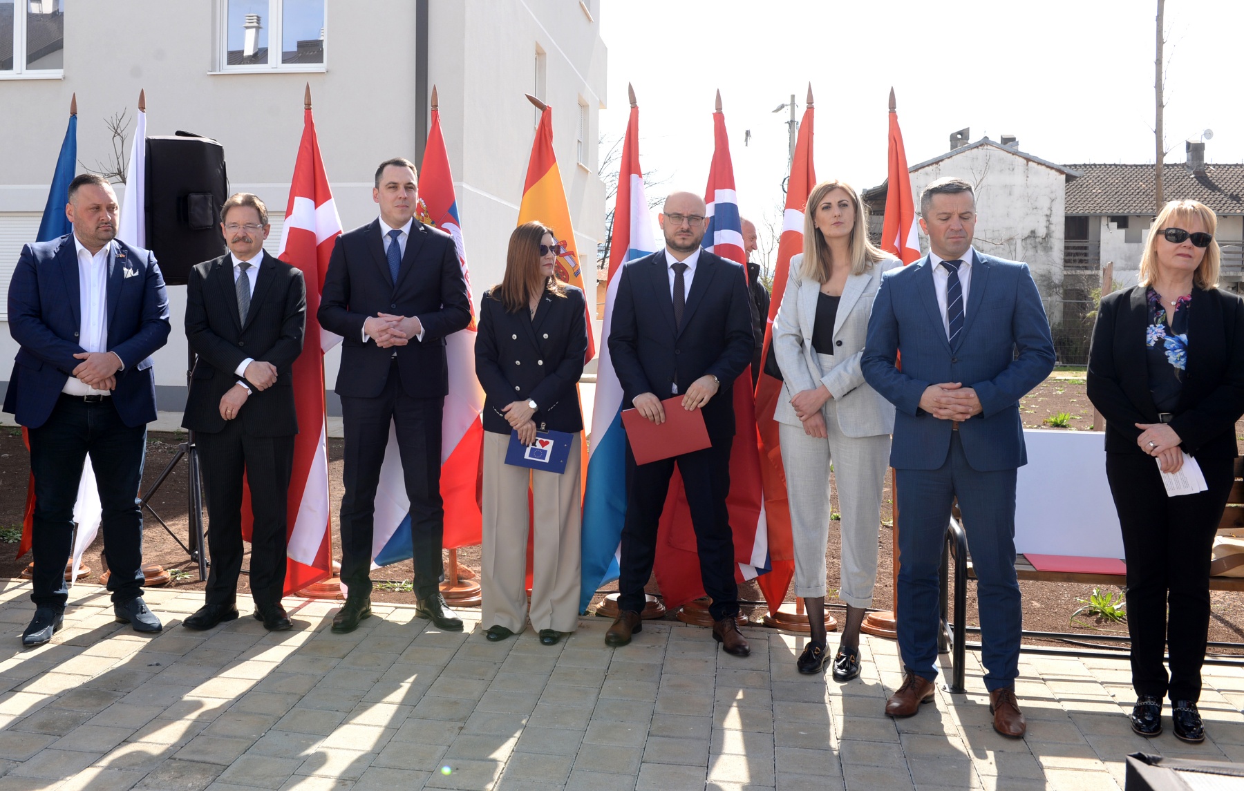 Svečano uručeni ključevi od stanova za 96 porodica na Vrelima ribničkim