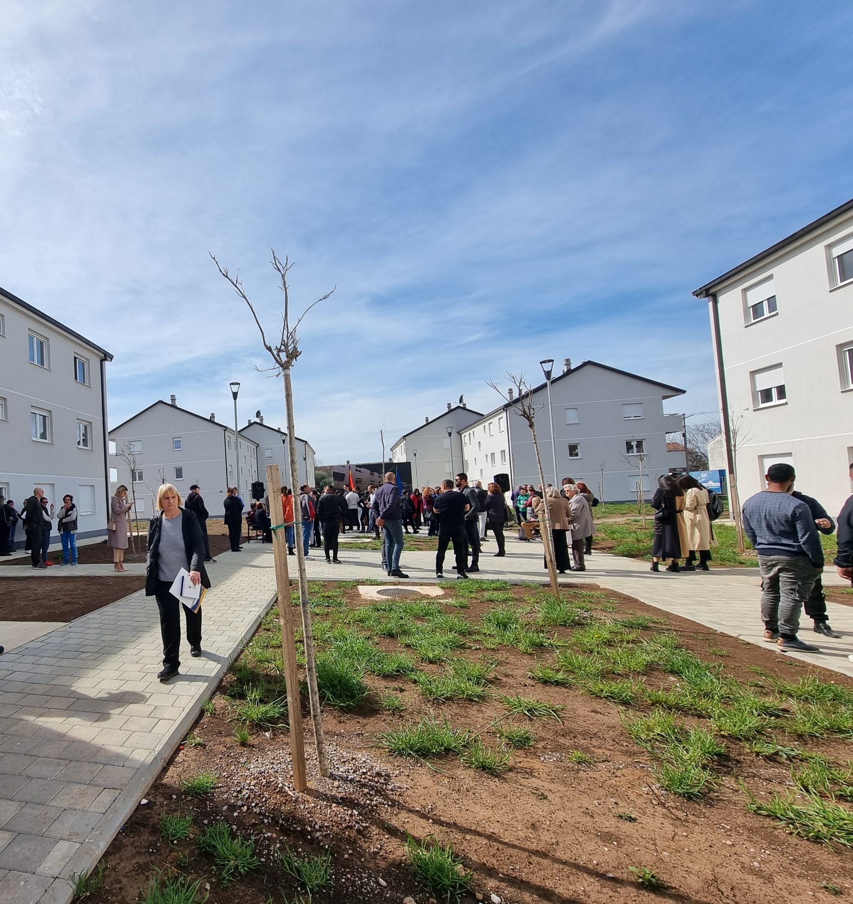 Svečano uručeni ključevi od stanova za 96 porodica na Vrelima ribničkim