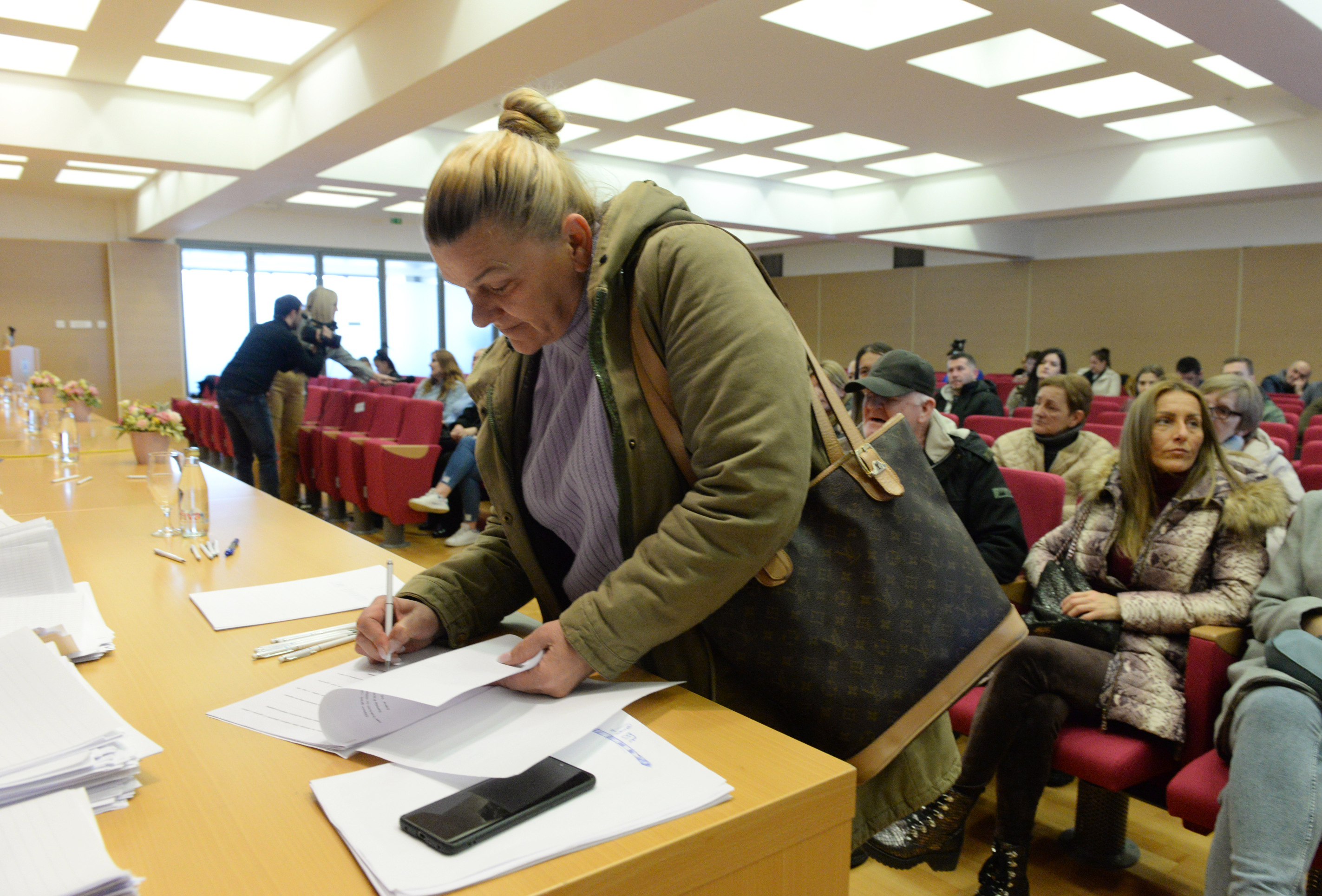 Podgorica i ove godine jedina lokalna uprava koja podržava podstanare; Vuković: Nadam se da će ovaj program nastaviti da živi i da će dobiti podršku i sa državnog nivoa