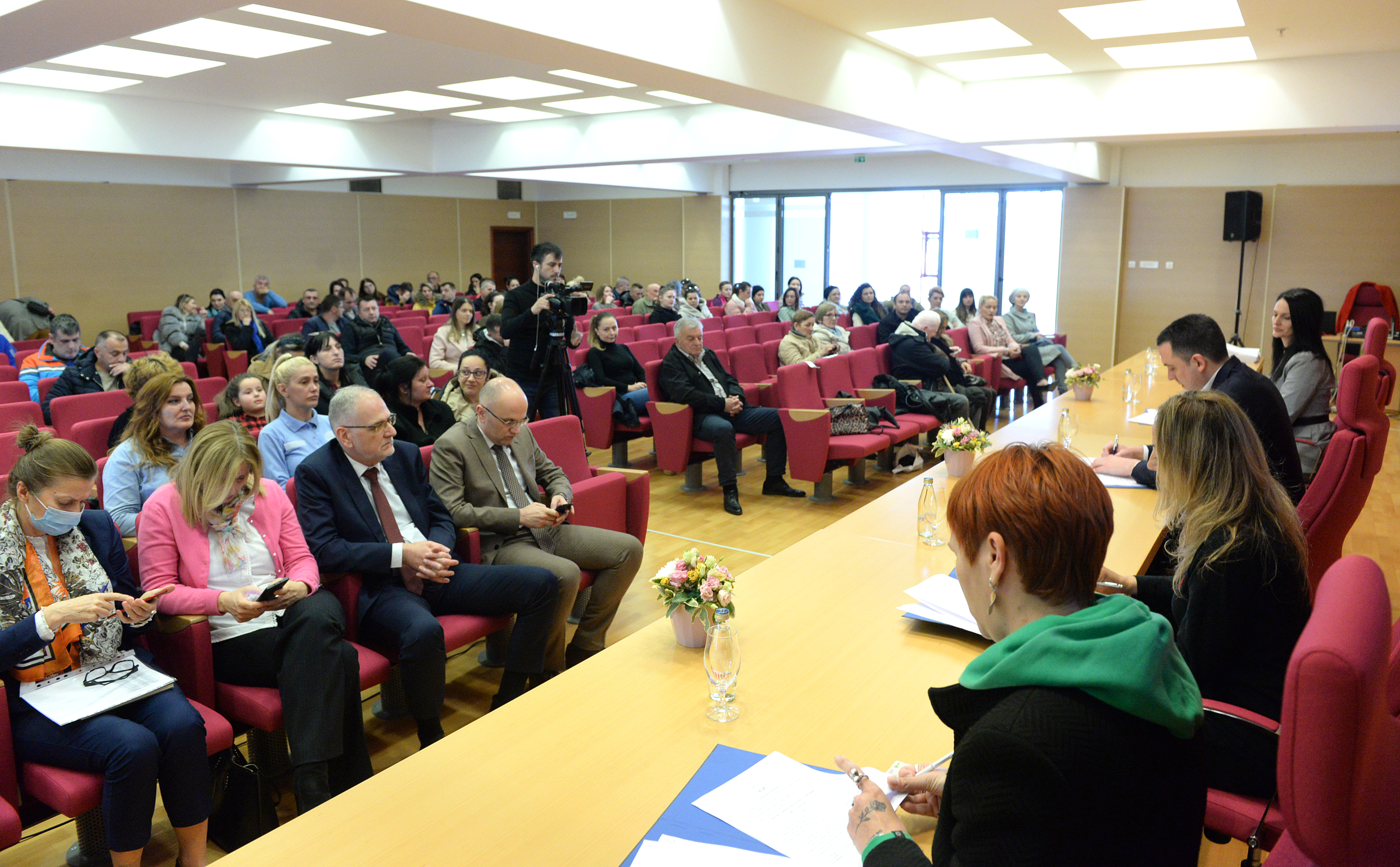 Podgorica i ove godine jedina lokalna uprava koja podržava podstanare; Vuković: Nadam se da će ovaj program nastaviti da živi i da će dobiti podršku i sa državnog nivoa