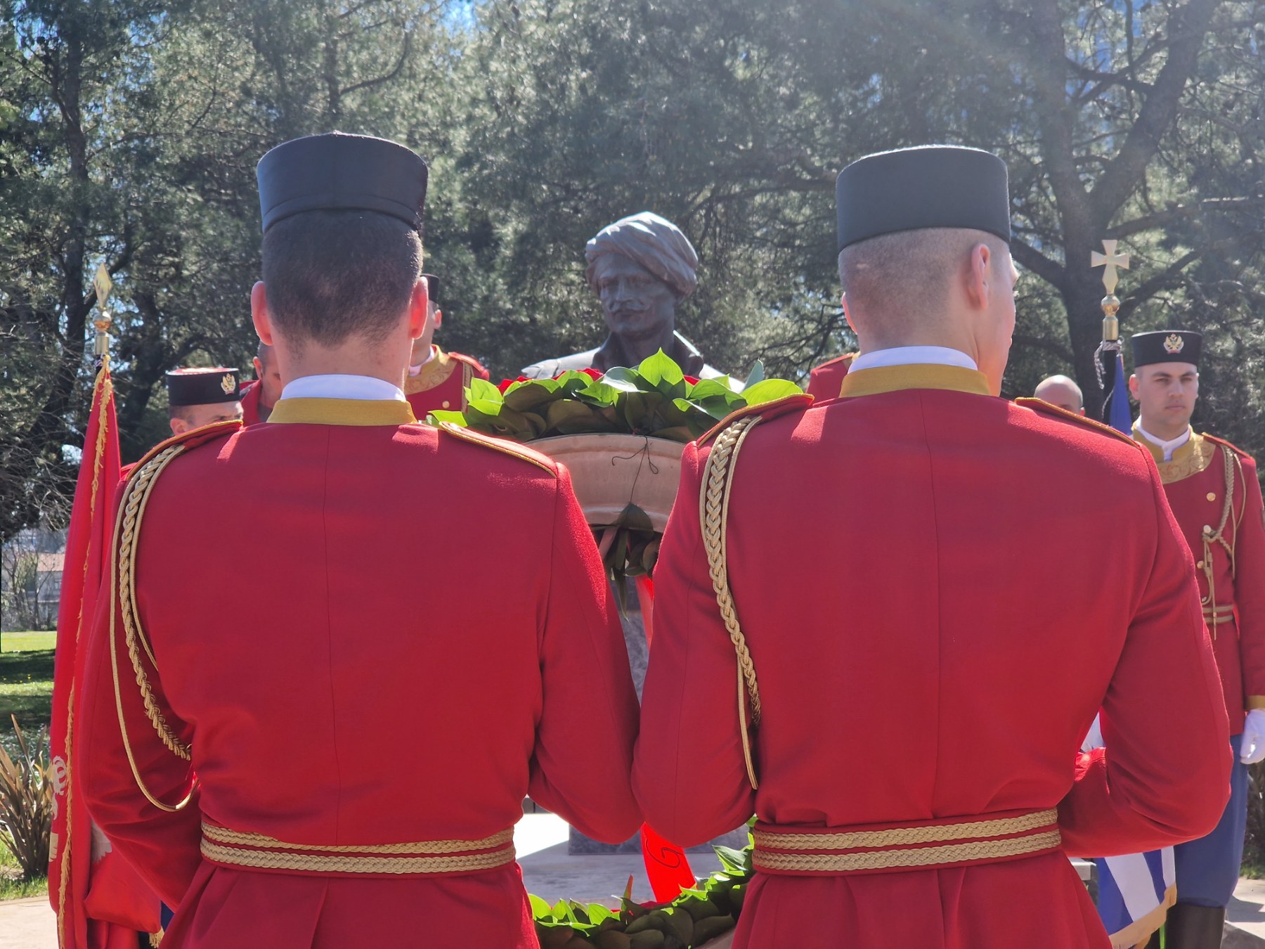 Položen vijenac na spomenik Vasu Brajoviću (Mavrovuniotisu)