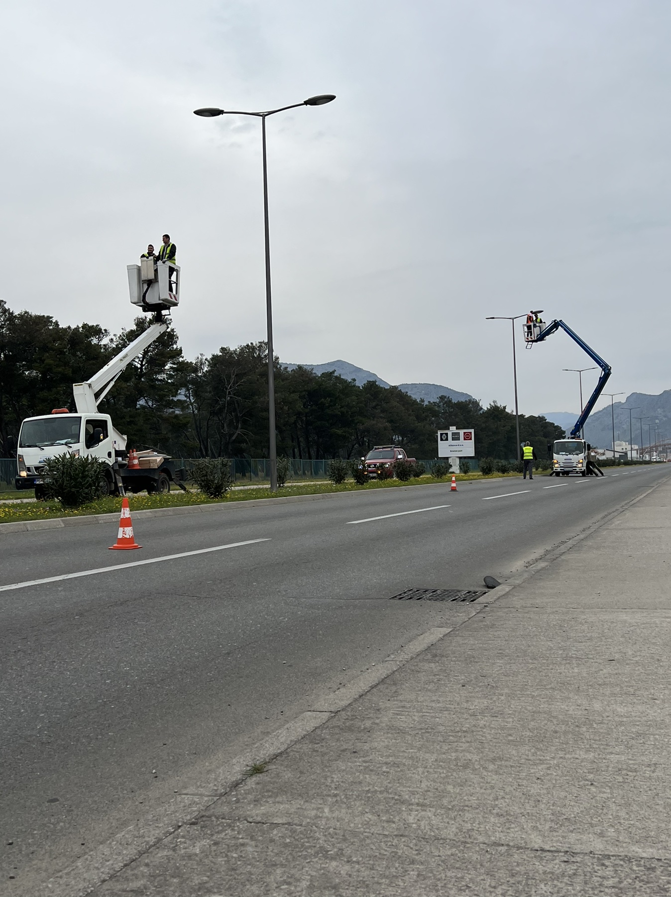 Počela modernizacija javne rasvjete na mini obilaznici od Zlatice do Zabjela