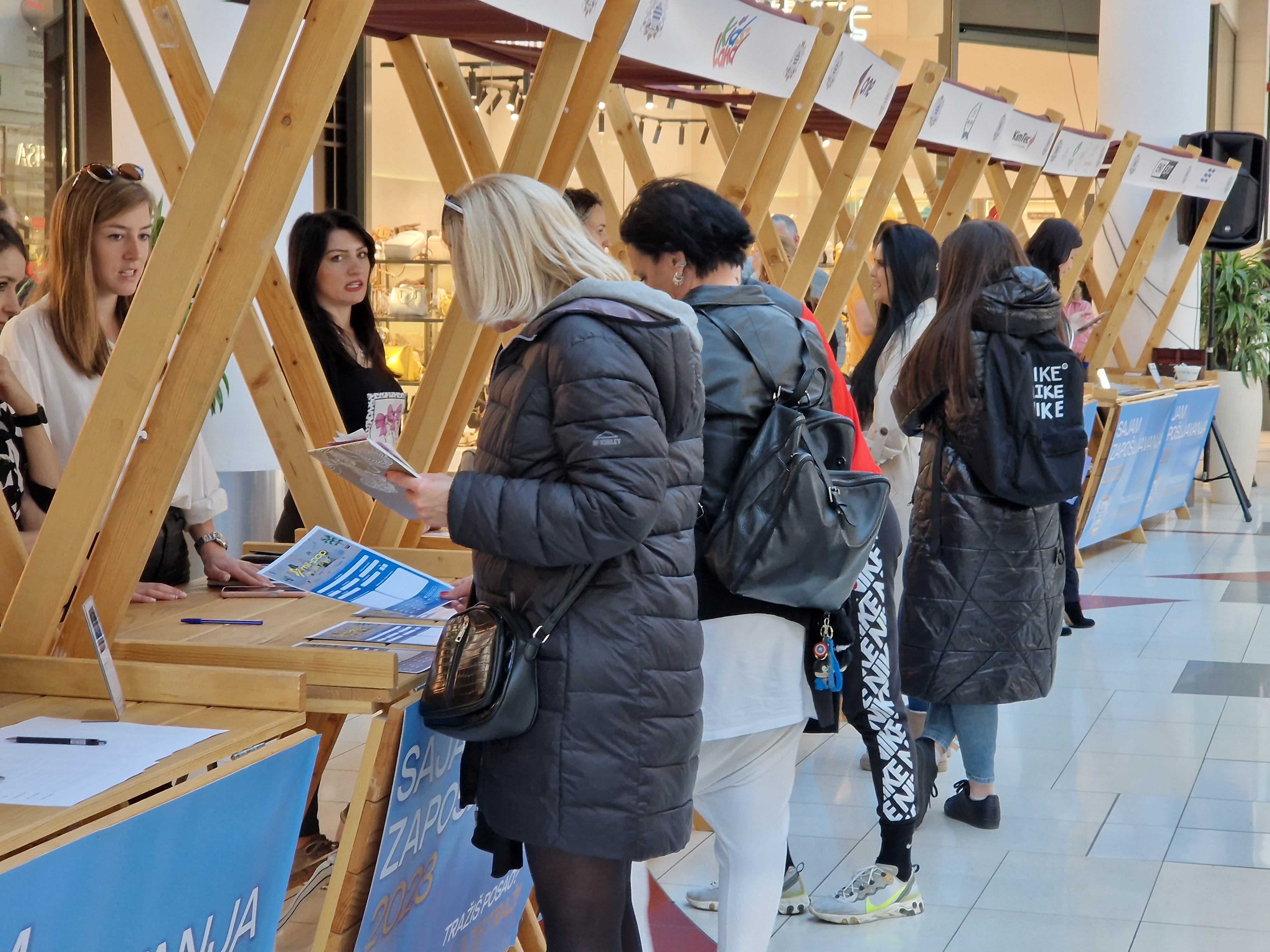 Odlična posjećenost Sajma zapošljavanja u organizaciji Glavnog grada; Ponuđeno više stotina radnih mjesta