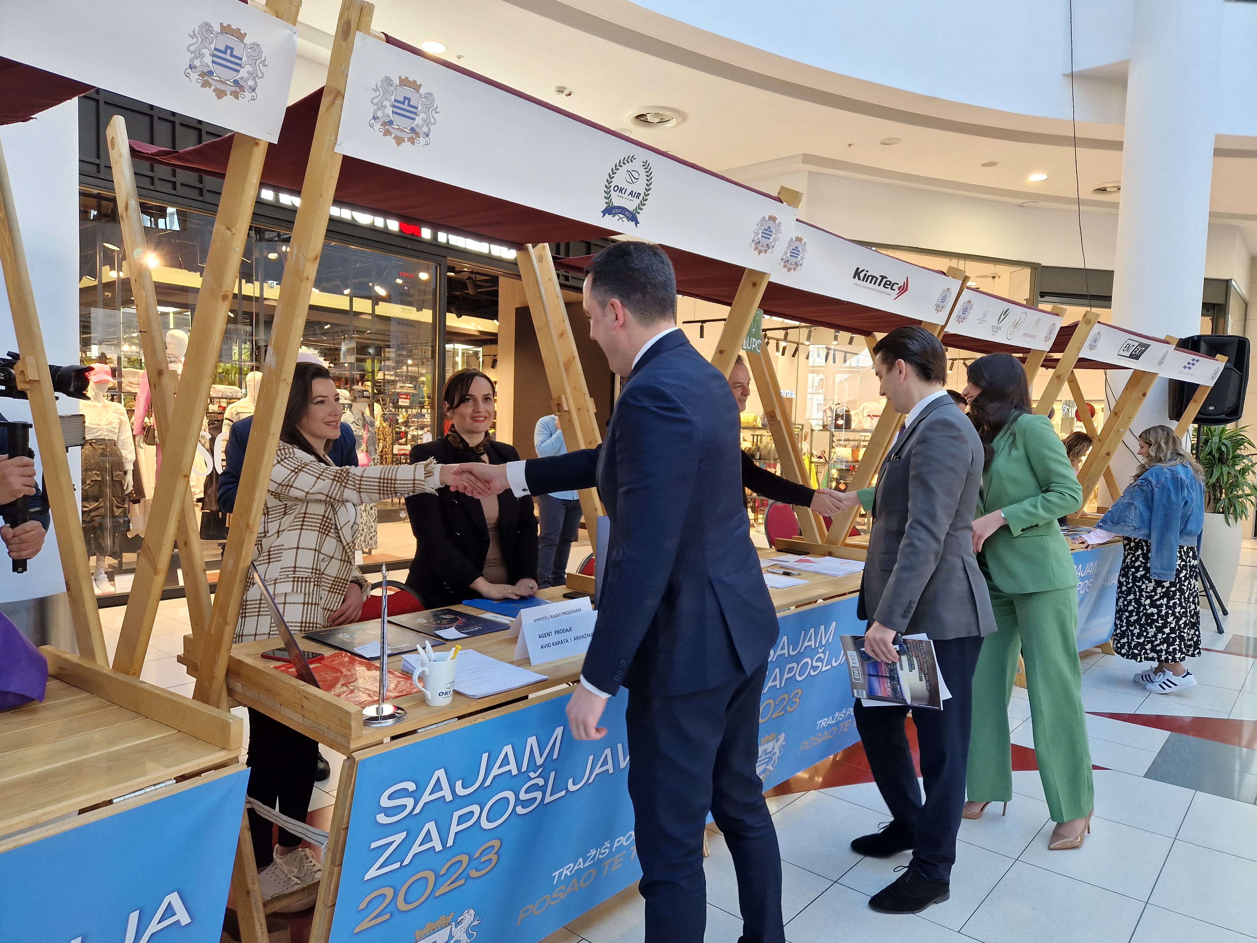 Odlična posjećenost Sajma zapošljavanja u organizaciji Glavnog grada; Ponuđeno više stotina radnih mjesta