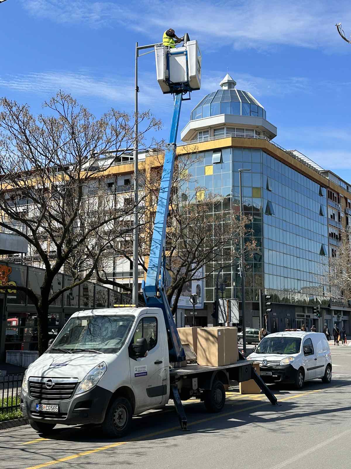 Nova rasvjeta i na Bulevaru Svetog Petra Cetinjskog