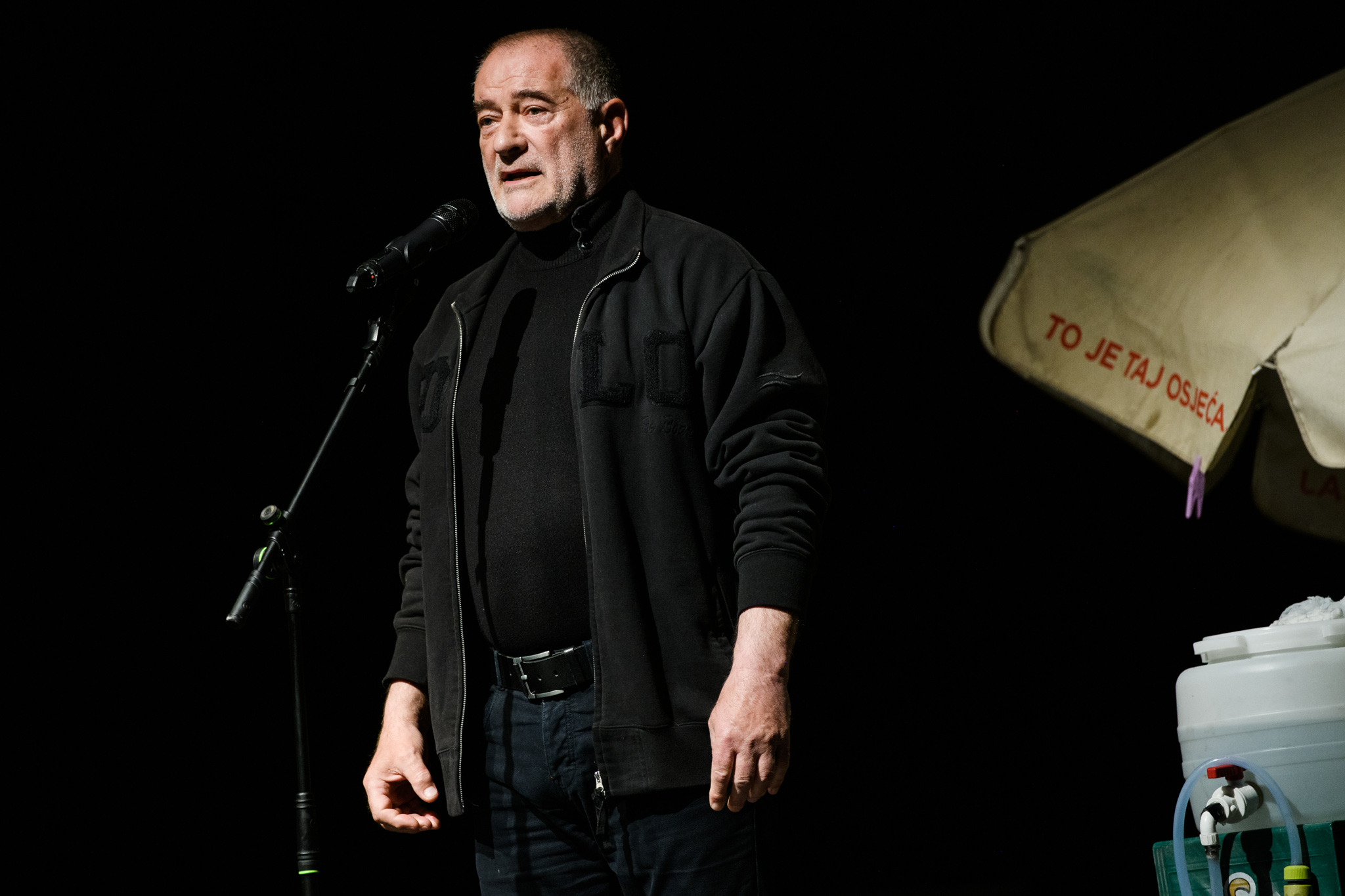 Festival RUTA sinoć otvoren u Podgorici predstavom ,,Samo da je po redu”