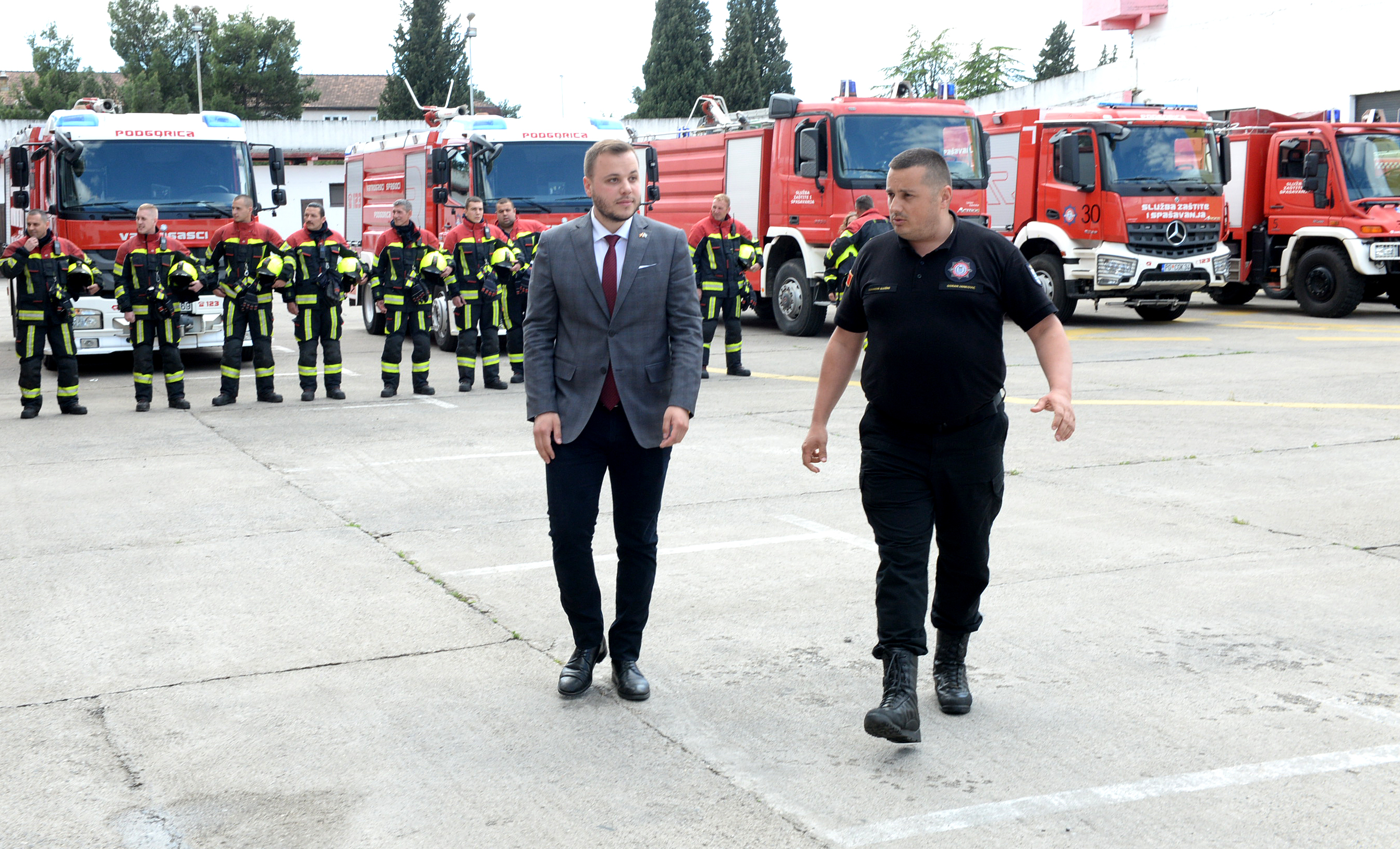 Rakčević u posjeti Službi zaštite i spašavanja: Vatrogasci  danonoćno čuvaju interes Glavnog grada na svakom koraku; Gradska uprava će uraditi sve da unaprijedi uslove u kojima rade