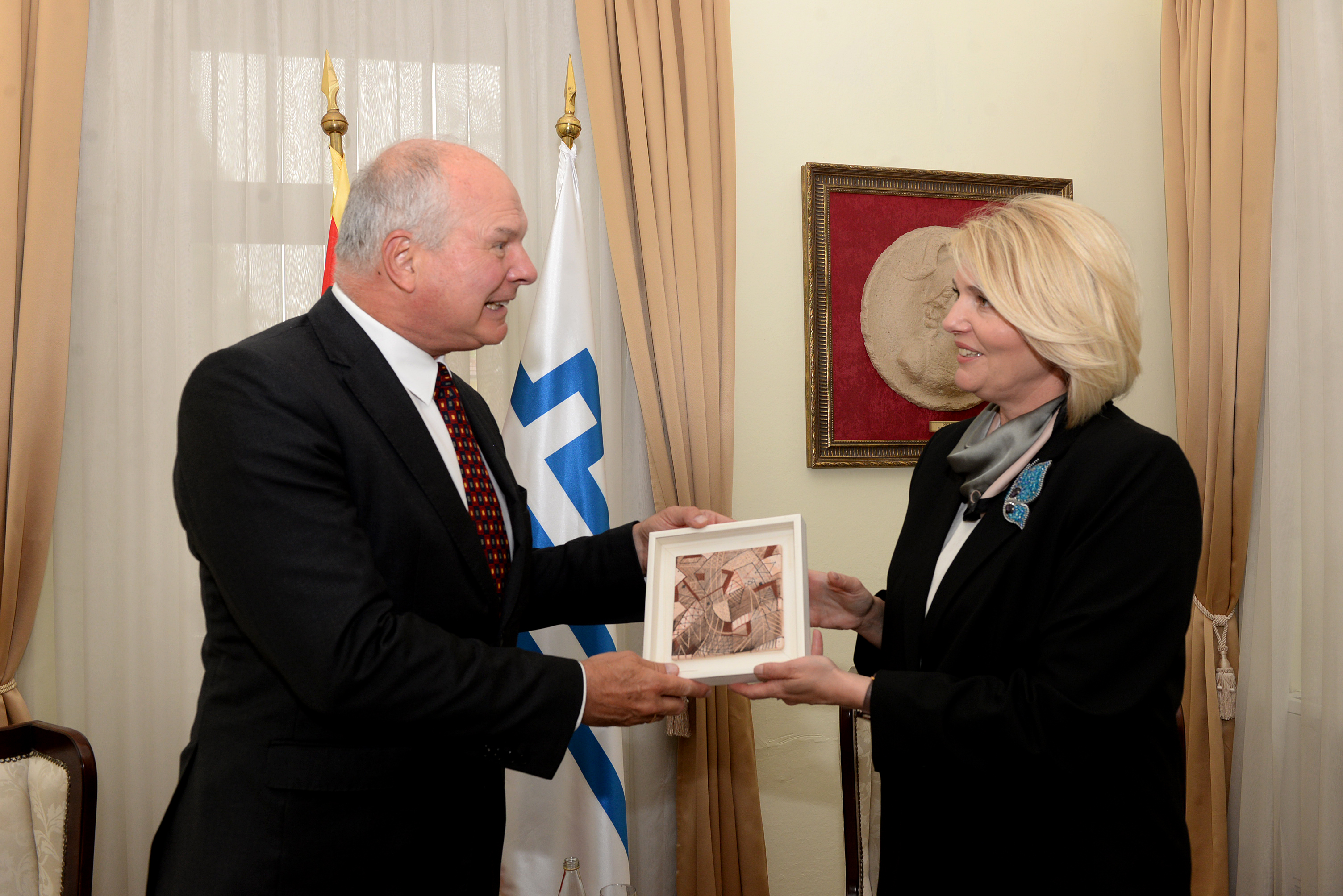 Injac- Miler: Puna posvećenost jačanju saradnje između Podgorice i Beča