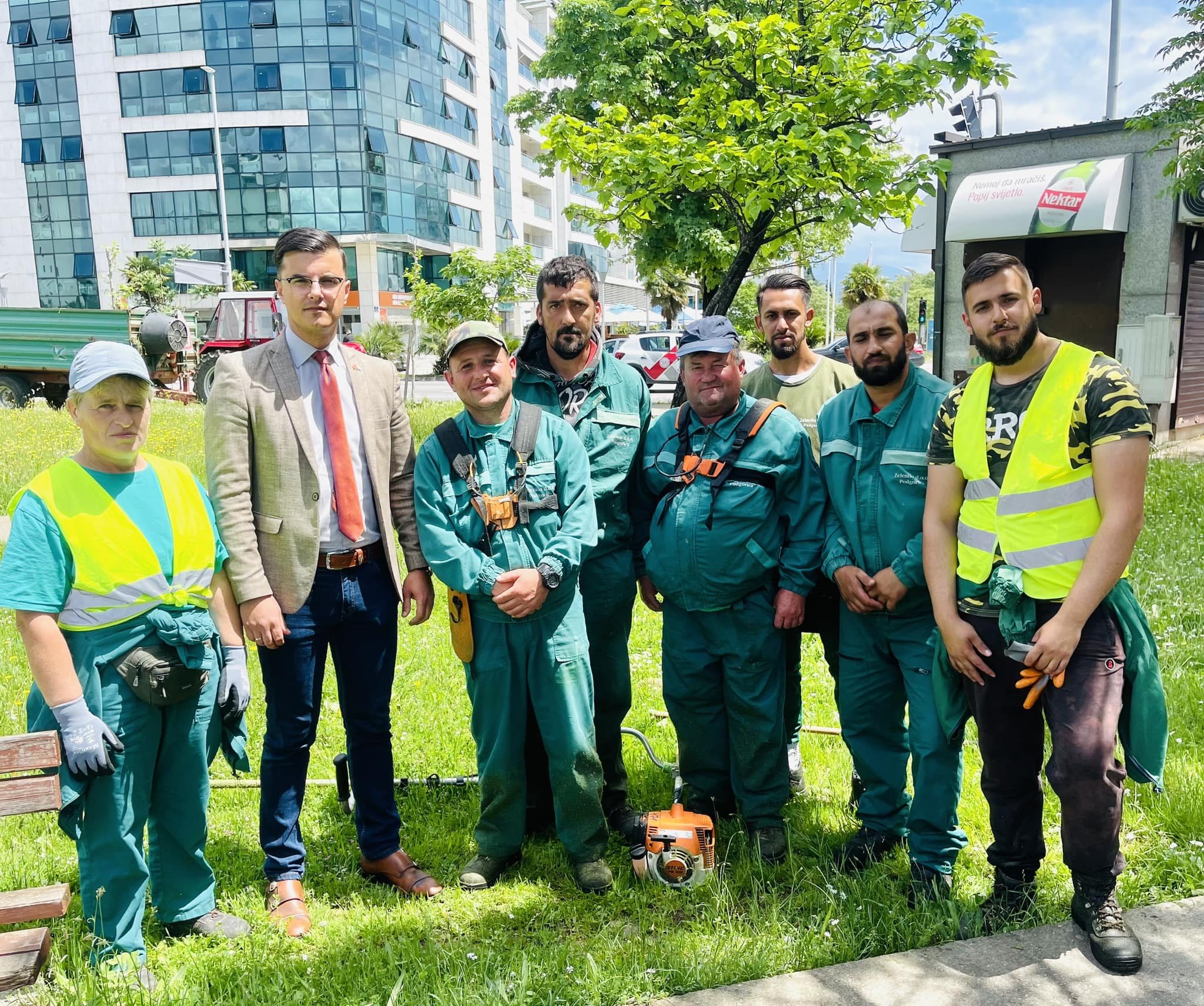 Radnici Čistoće i Zelenila maksimalno angažovani na terenu; Šaranović pozvao građane na razumijevanje