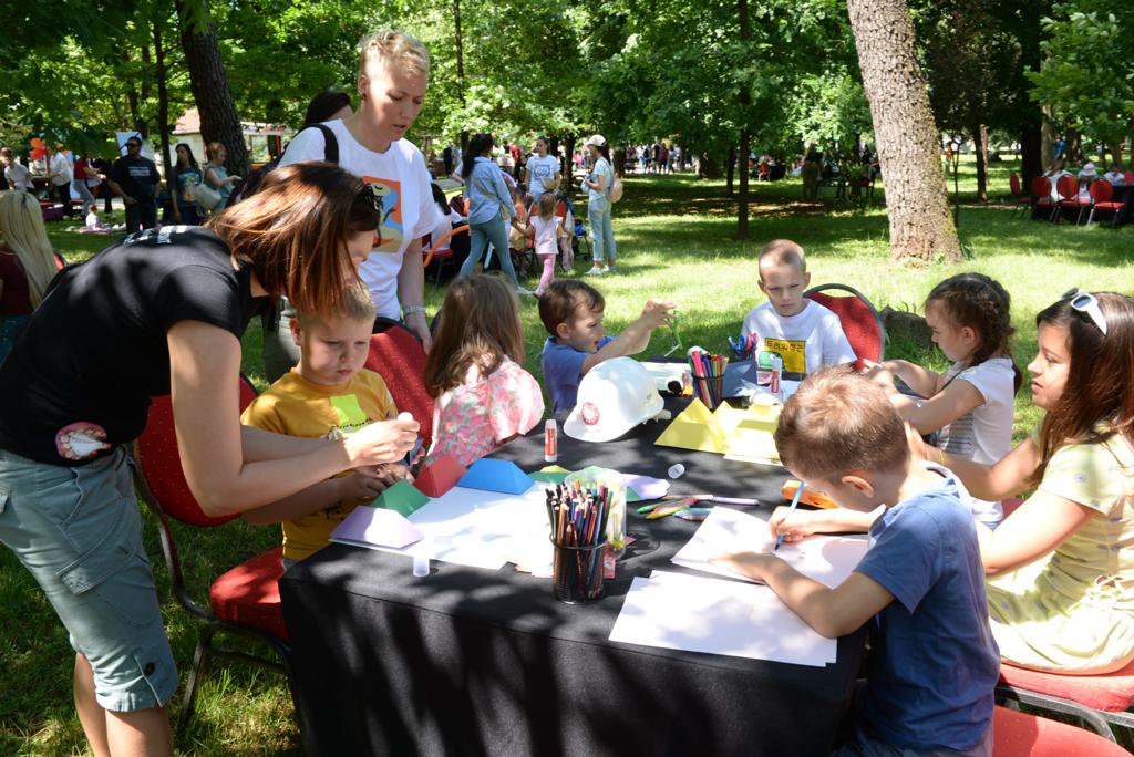 U Podgorici otvoreno peto izdanje festivala roditeljstva "Porodica Fest"