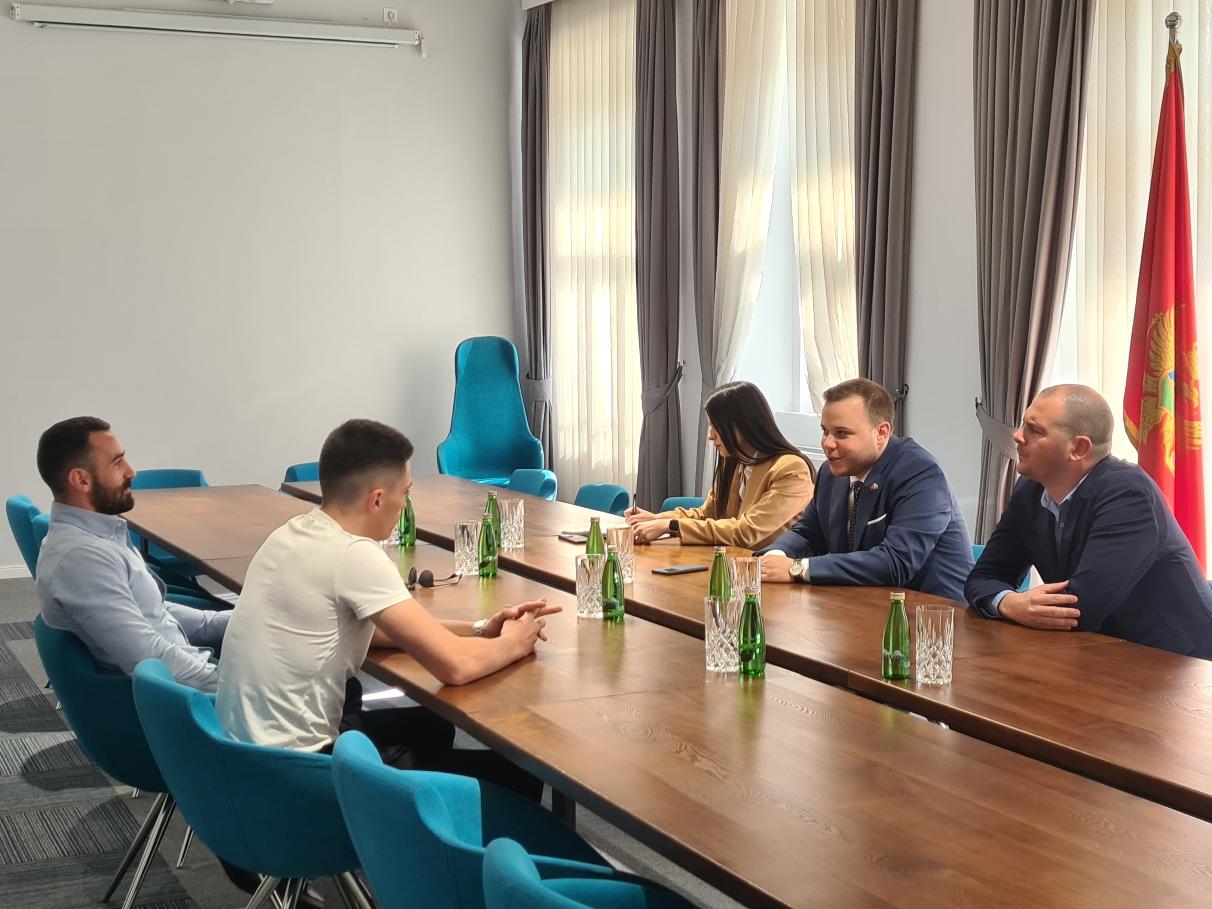 Rakčević sa predstavnicima Kik boks kluba "Budućnost"; Grad da osnaži veliki potencijal borilačkih sportova