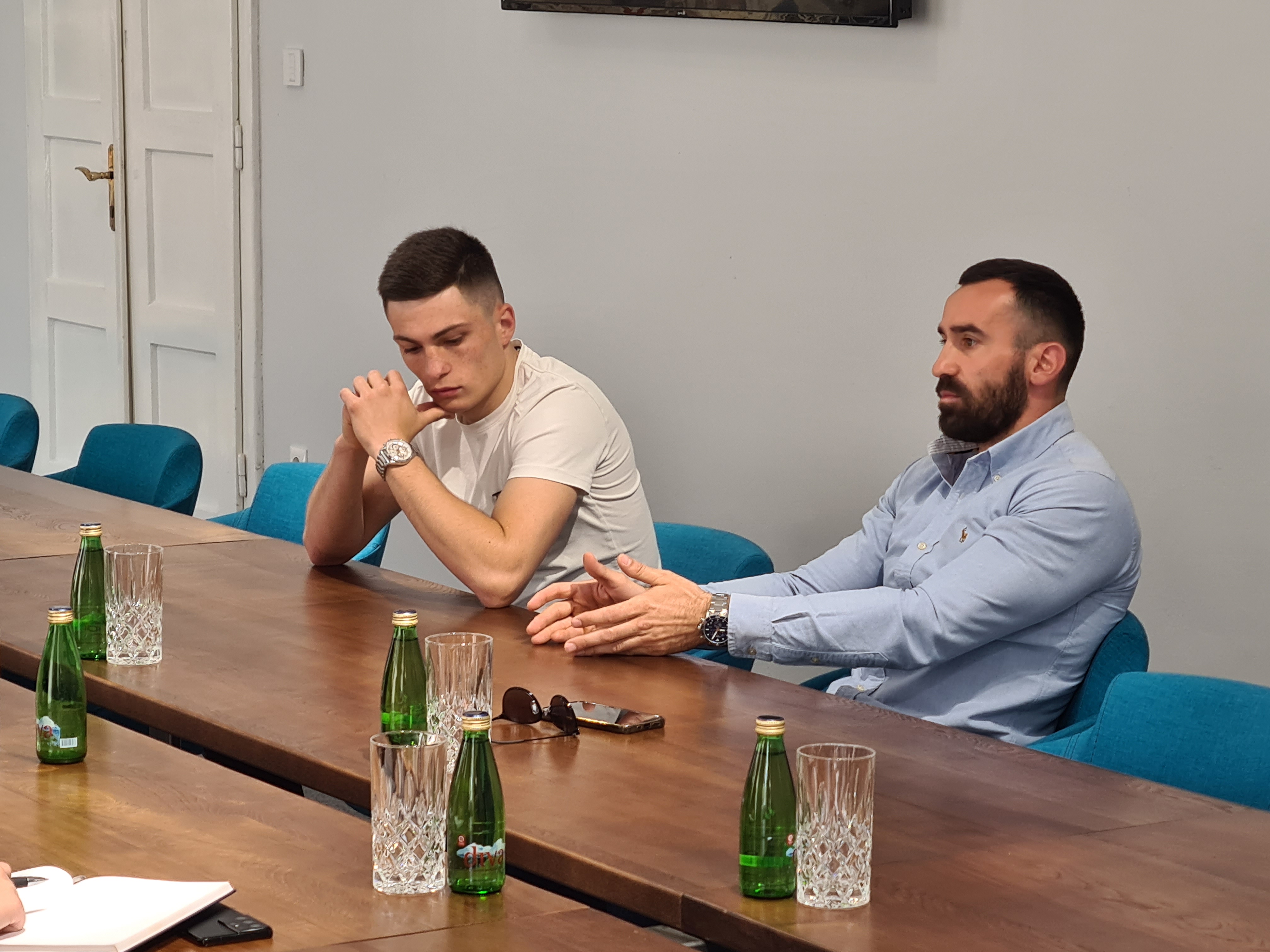 Rakčević sa predstavnicima Kik boks kluba "Budućnost"; Grad da osnaži veliki potencijal borilačkih sportova