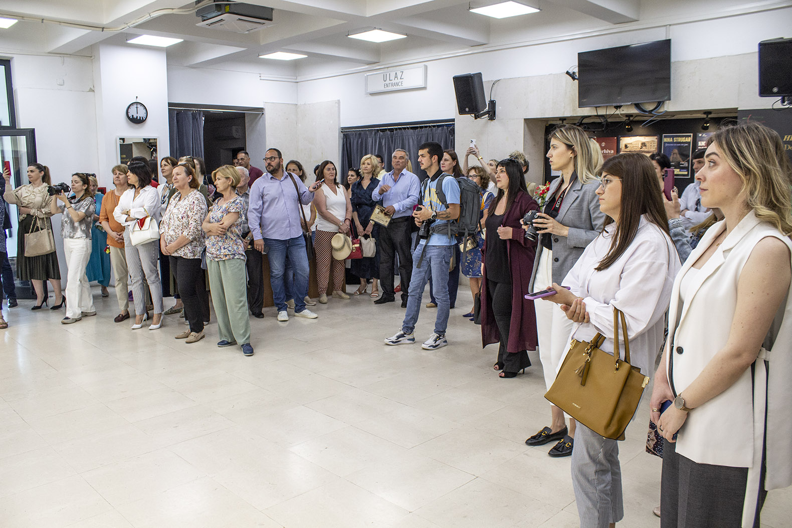 Šaranović otvorio izložbu dokumenata i fotografija “Prosvjeta u Podgorici”