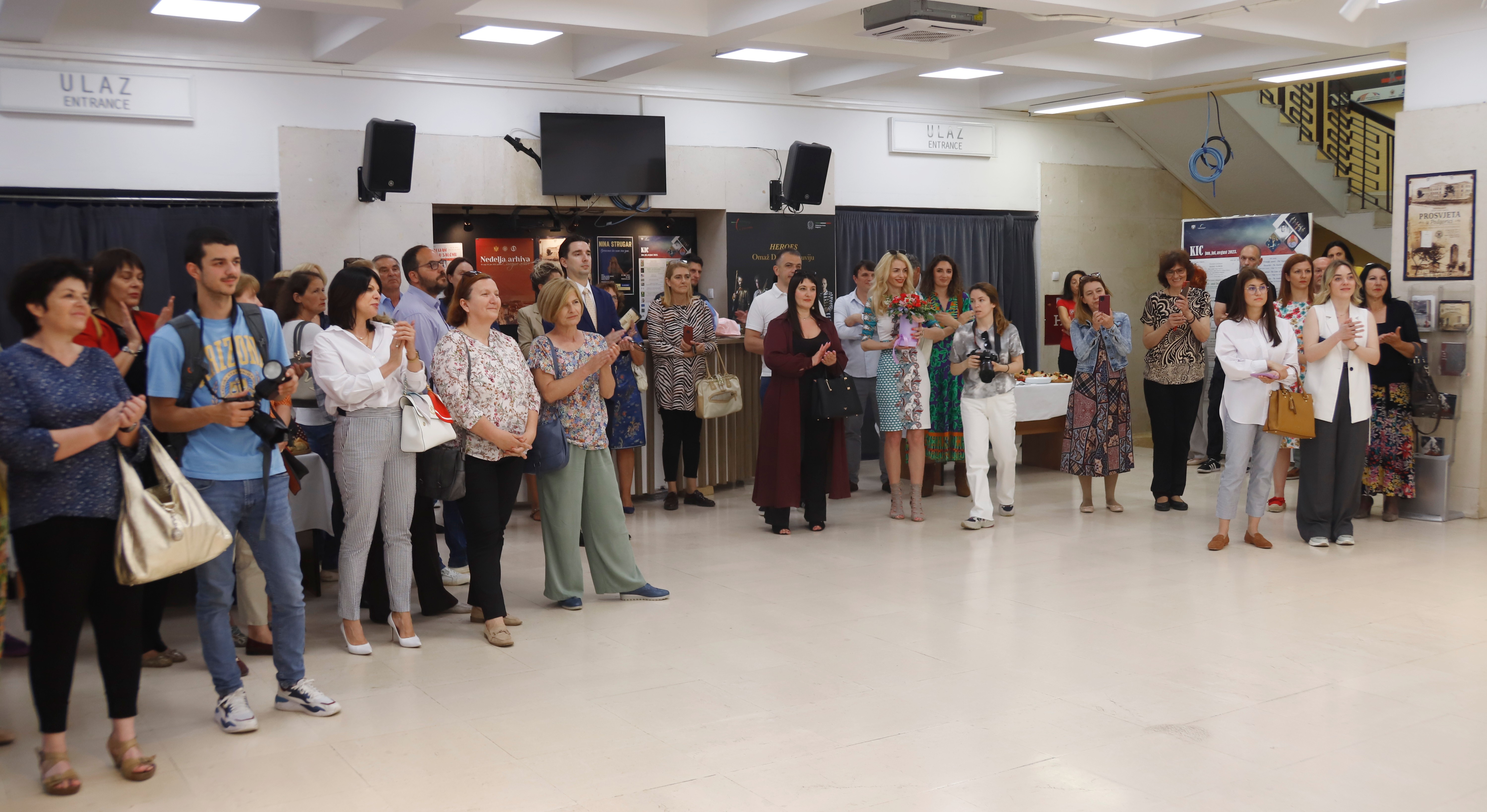 Šaranović otvorio izložbu dokumenata i fotografija “Prosvjeta u Podgorici”