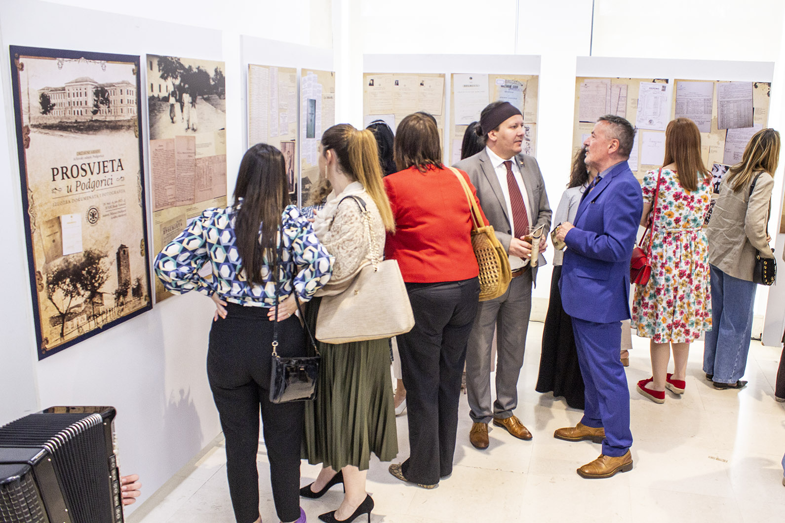 Šaranović otvorio izložbu dokumenata i fotografija “Prosvjeta u Podgorici”