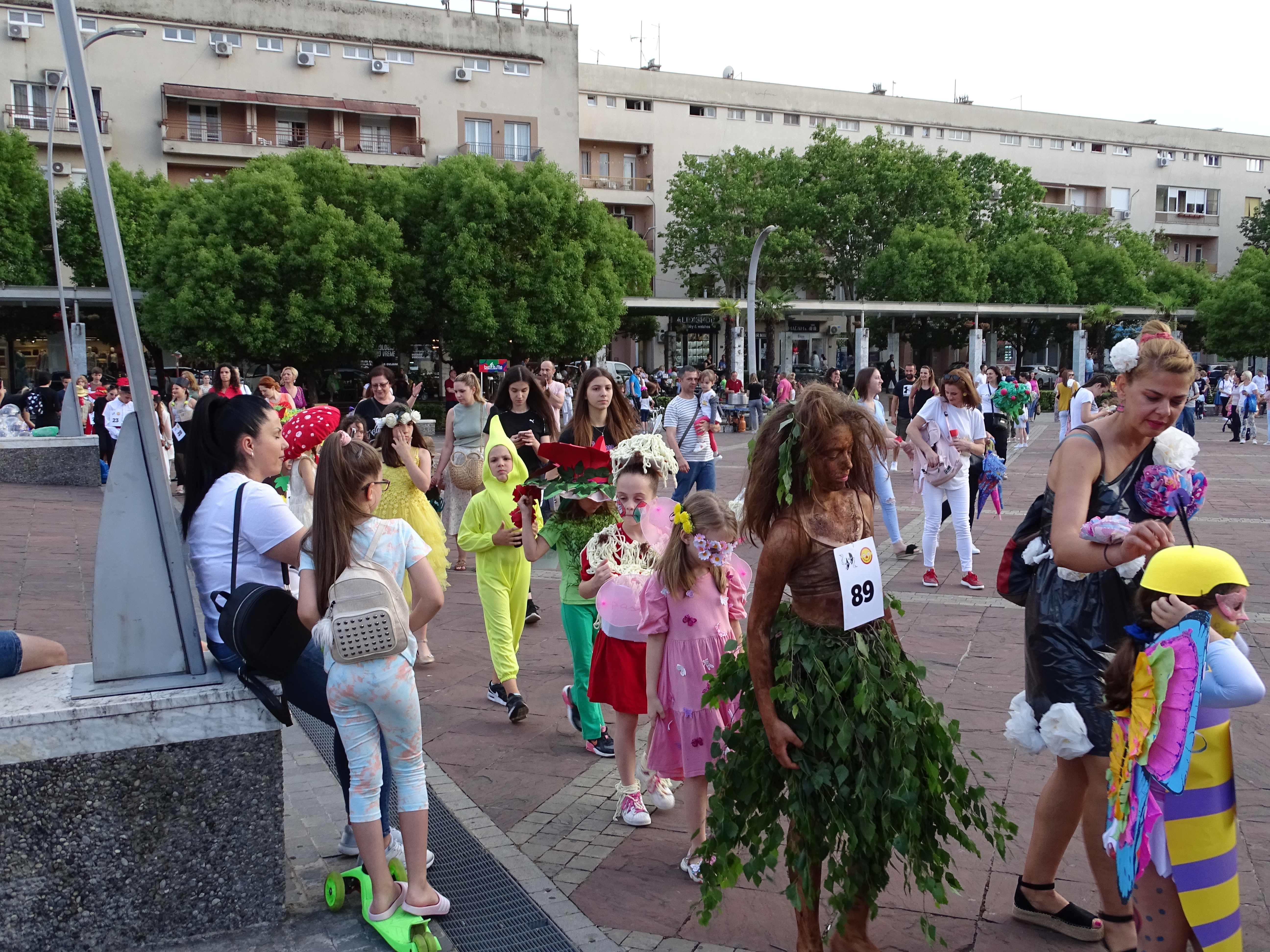 Preko 400 mališana učestvovalo na maskenbalu “Svijet dječije mašte”