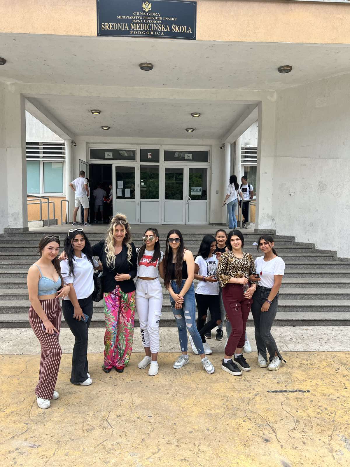 Mladi Romi u obilasku srednjih škola u Podgorici